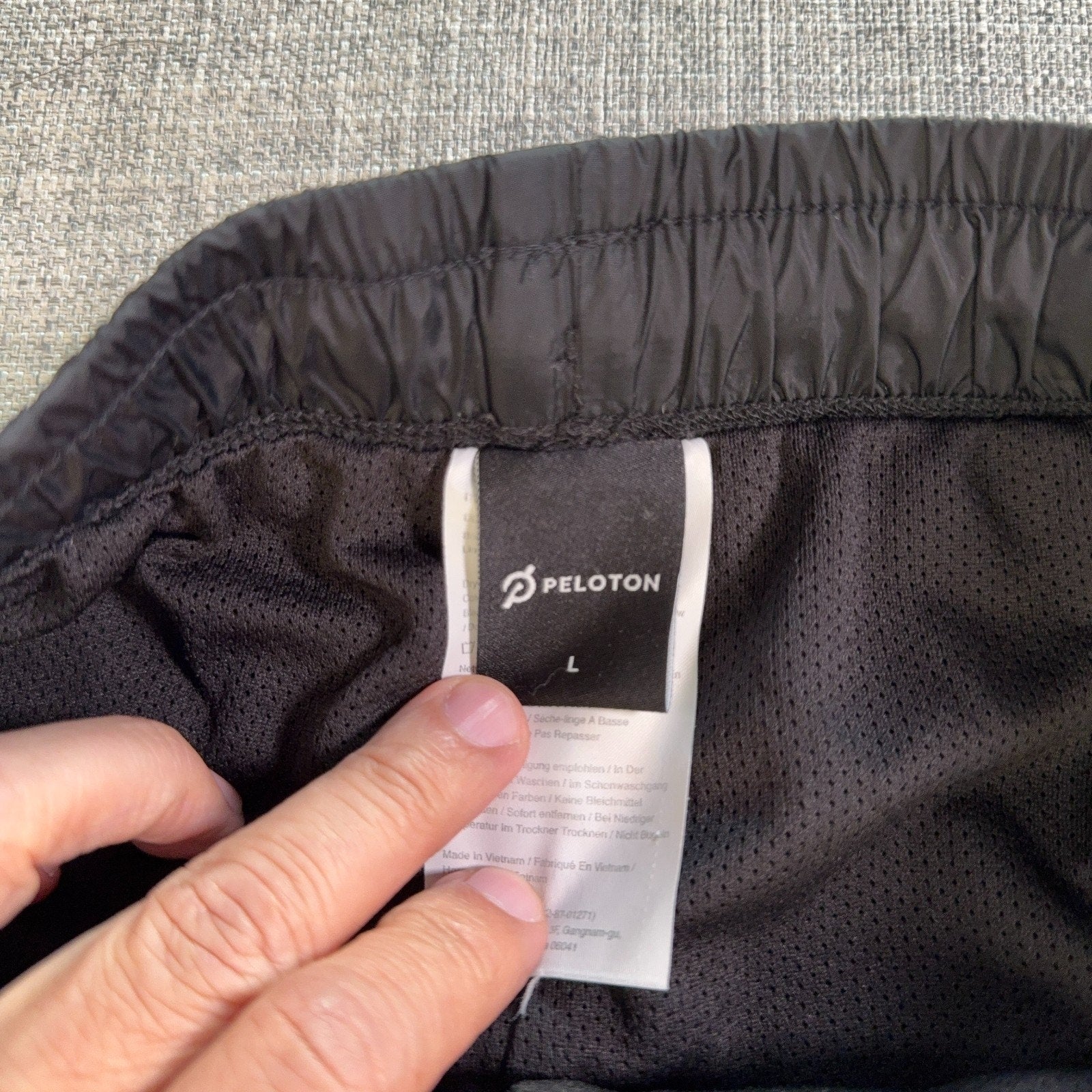 Peloton Track Pants Mens Large Black Gray Nylon Lined Joggers SU121 Athletic