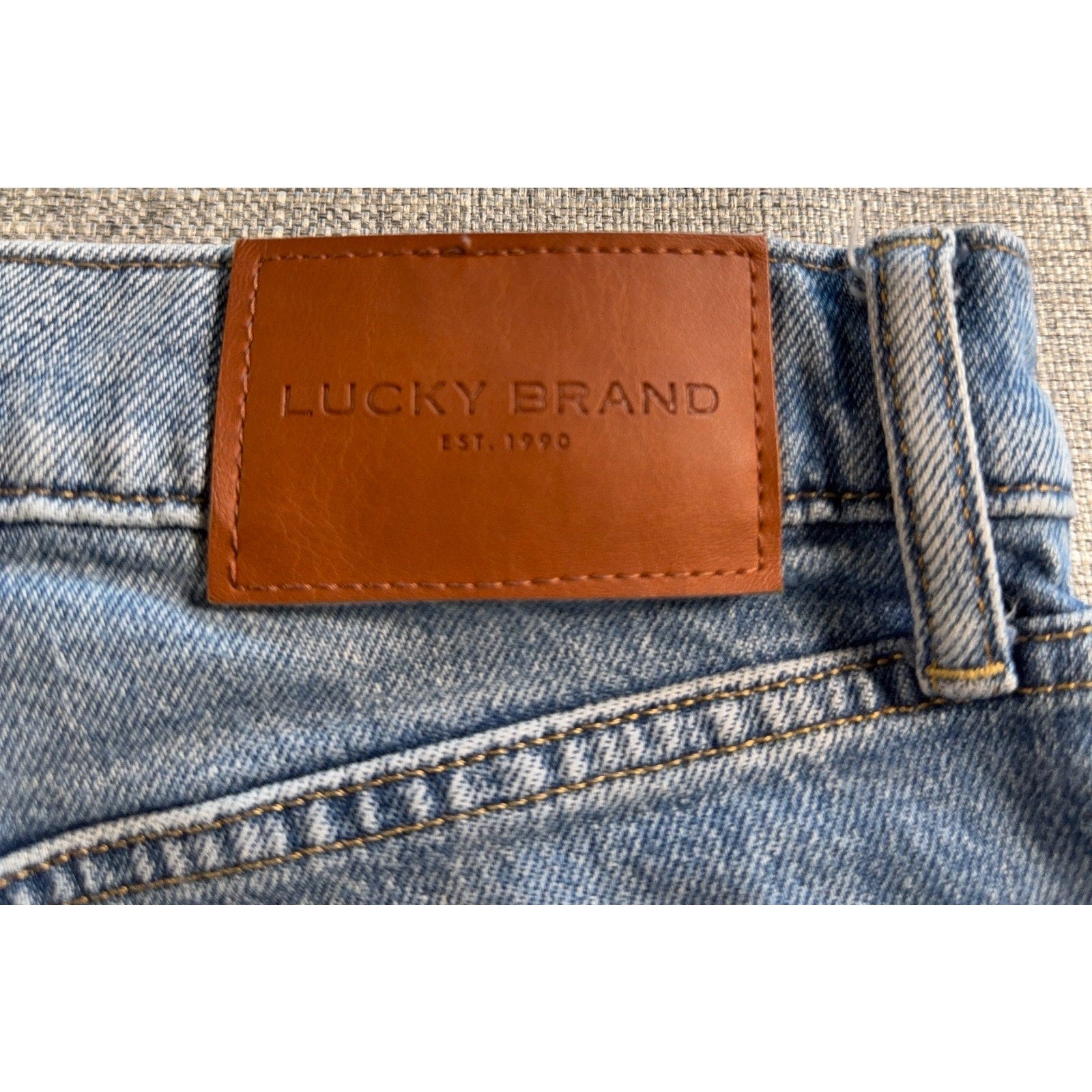 Lucky Brand 90s Loose High Rise Straight Jeans Womens 2/26 Button Fly Light Wash