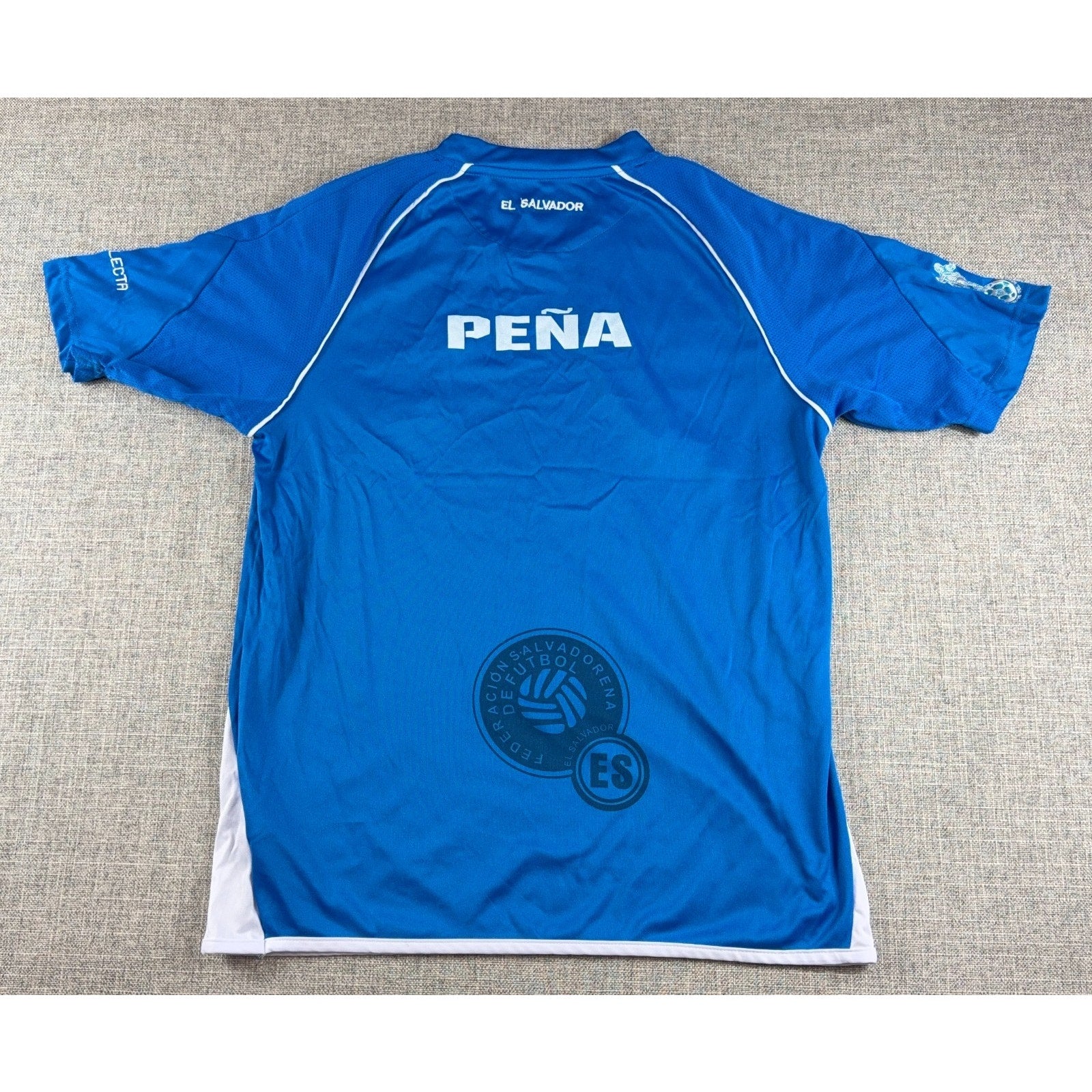 El Salvador La Selecta Soccer Jersey Peña Size M Blue FES Futbol Supporter Shirt