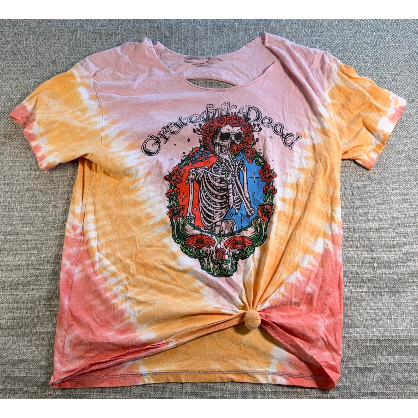 2 Grateful Dead Women’s Graphic Tee Bundle Tie Dye Stealie Skull Tops L XL