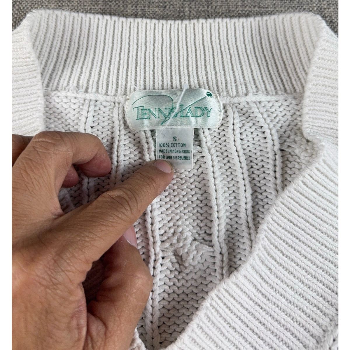 Vintage Tennis Lady Womens S White Cotton Cable Knit V Neck Sweater Preppy