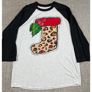 Texas True Threads Callie's Christmas Stocking Raglan Tee Women's M Leopard