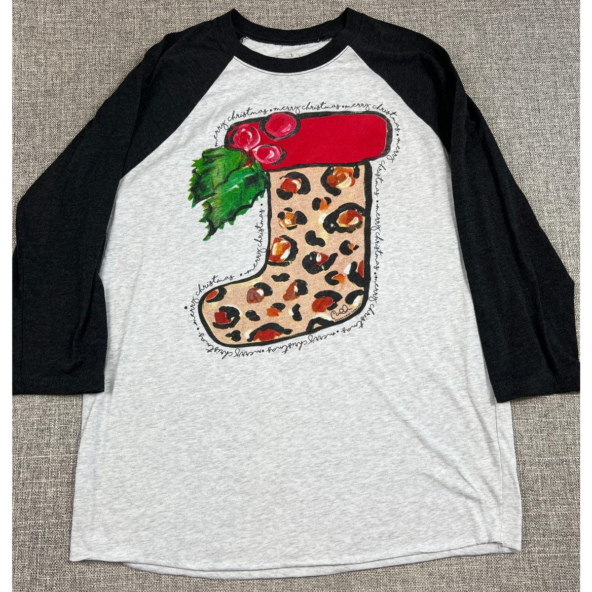 Texas True Threads Callie's Christmas Stocking Raglan Tee Women's M Leopard
