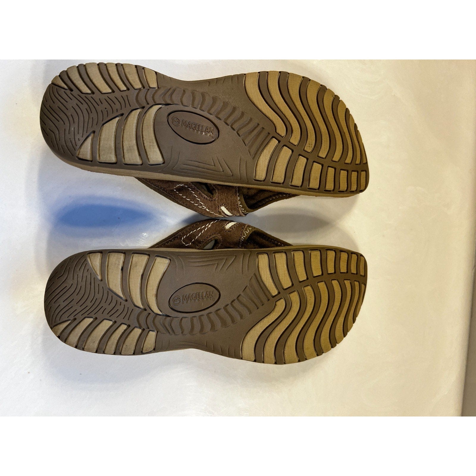 Magellan Outdoors Sandals Womens 9M Brown Comfort Thong Flip Flops Walking