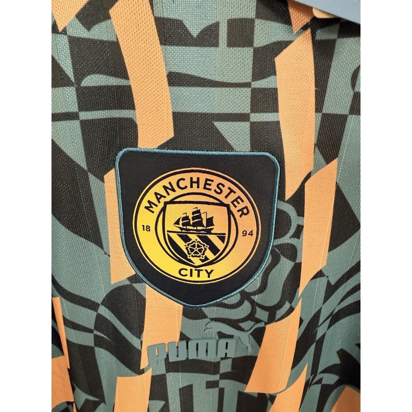 Puma Manchester City Definitely City Pre Match Jersey XL NWT 2024/25