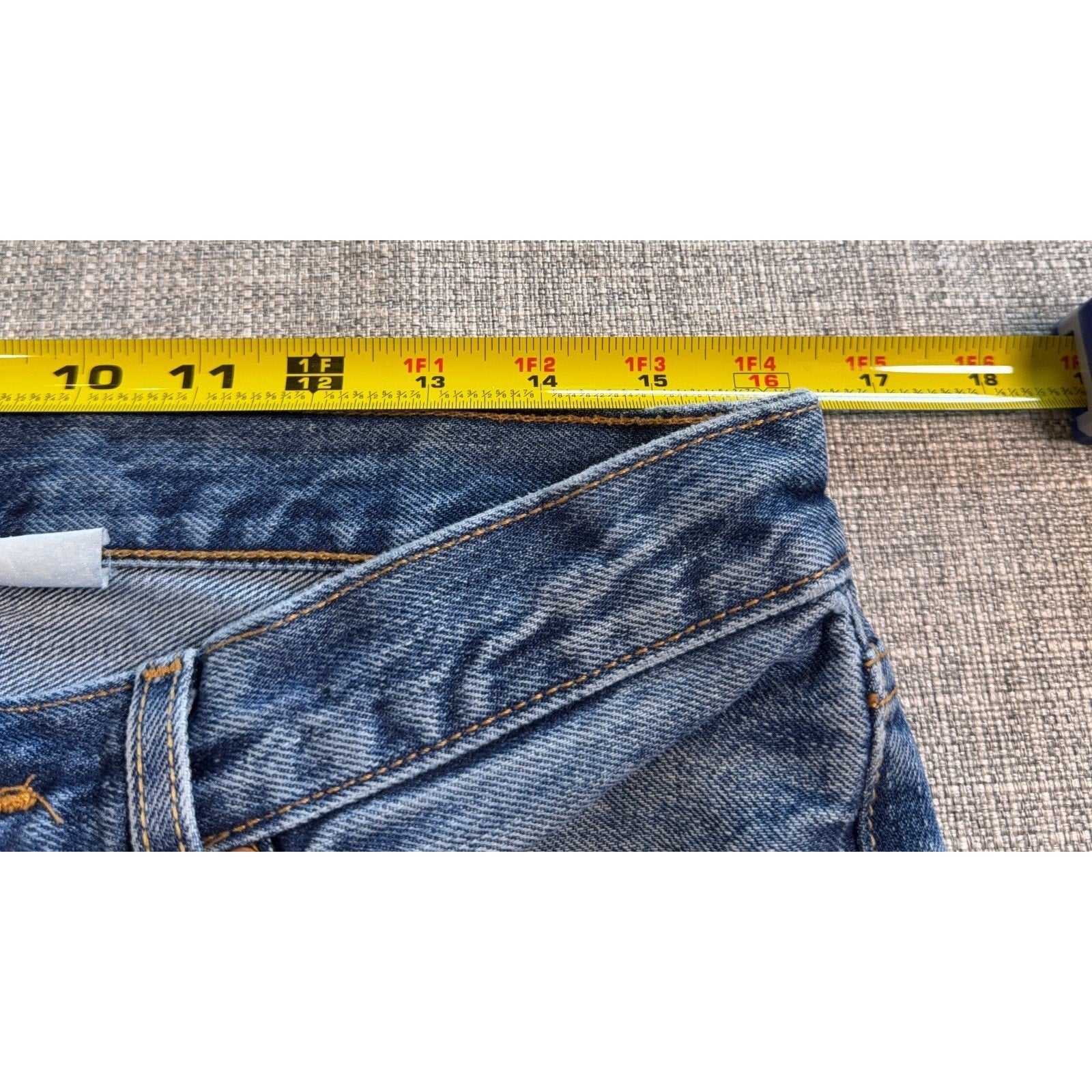 Levi’s 501 Jeans Mens 33x34 Tag 34x32 Actual Made in Mexico Button Fly Denim
