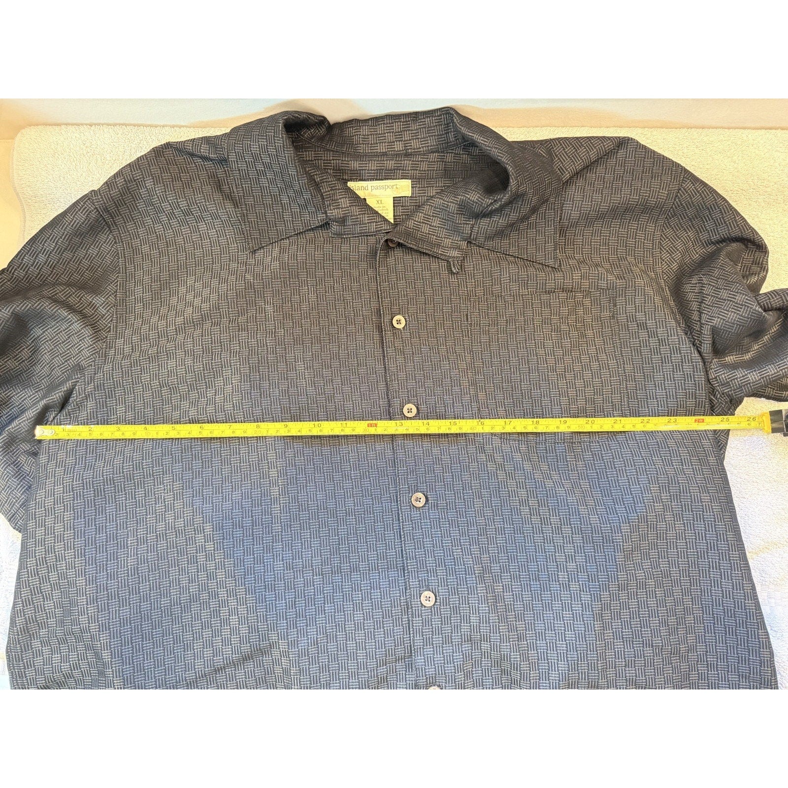 Island Passport Men’s XL Black Geometric Camp Shirt Rayon Blend Button Up Casual