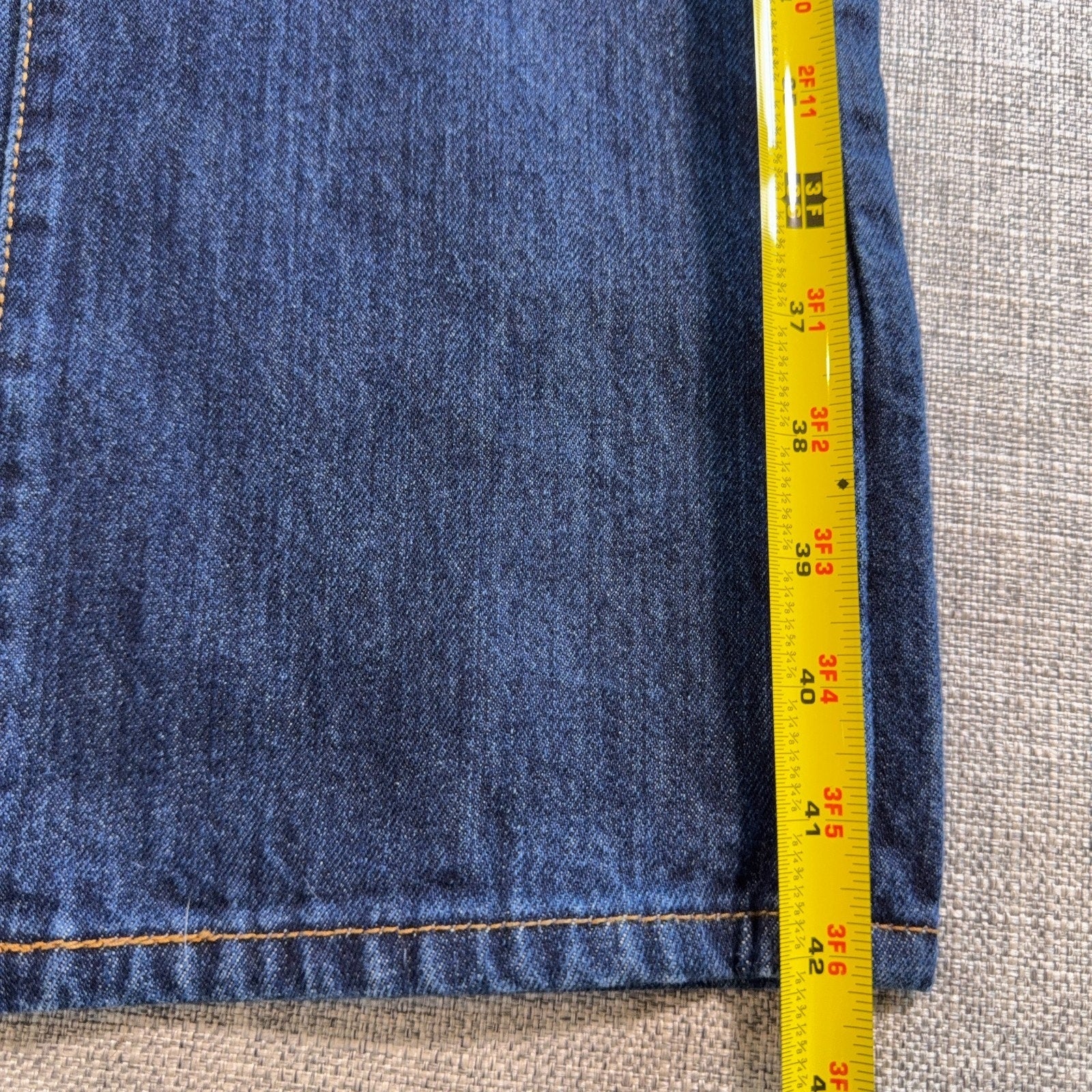 Levi’s 501 Jeans Mens 33x34 Tag 33x32 Actual Made in Egypt Button Fly Denim