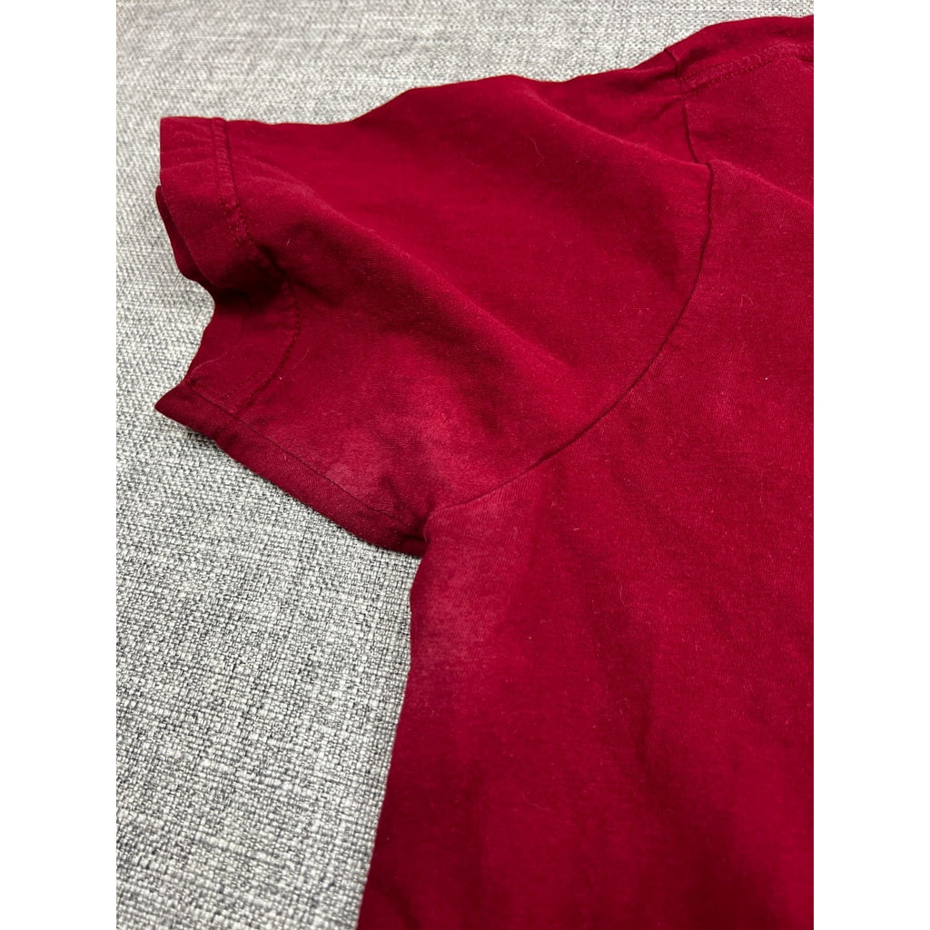 GUESS Envy T Shirt Mens XXL Burgundy Y2K Grunge Embroidered Graphic Tee