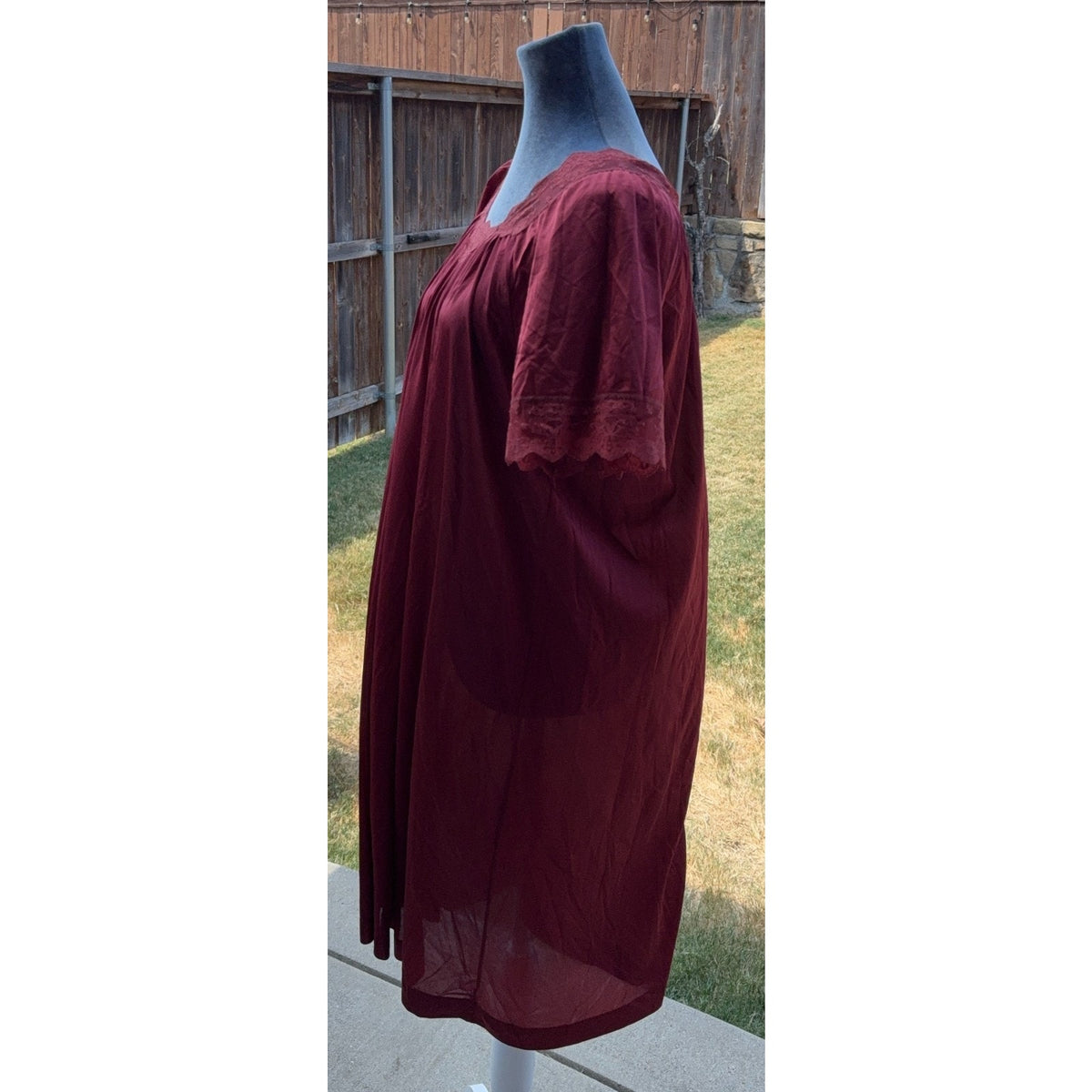 Vintage Henson Kickernick Nightgown Peignoir Robe Set M Burgundy Lace Nylon