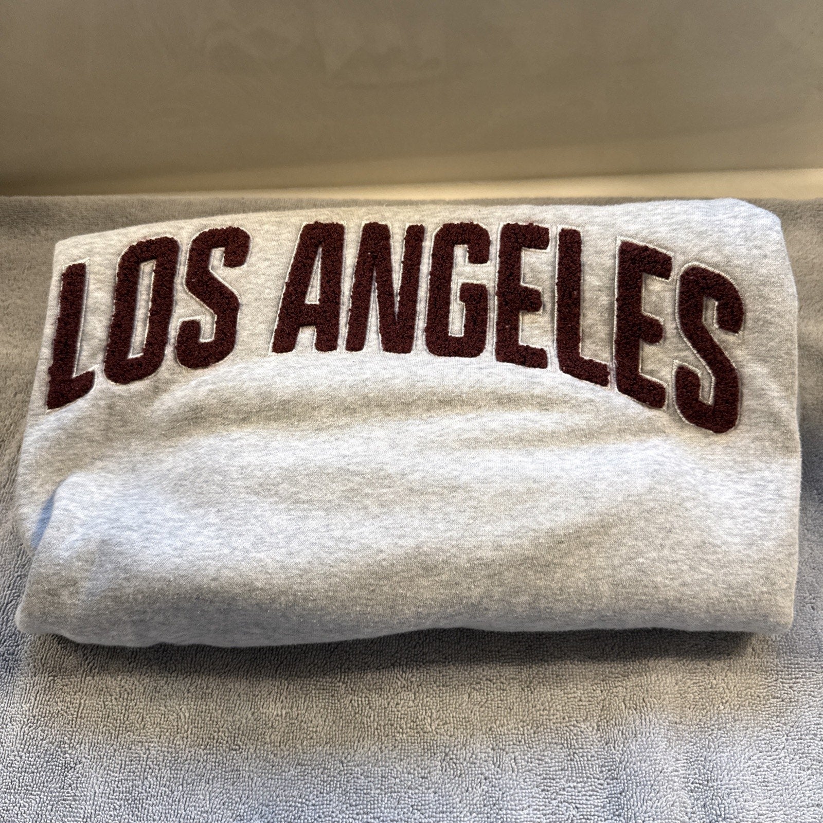 H&M Los Angeles Sweatshirt Women’s Medium Gray Cropped Crewneck Pullover Casual