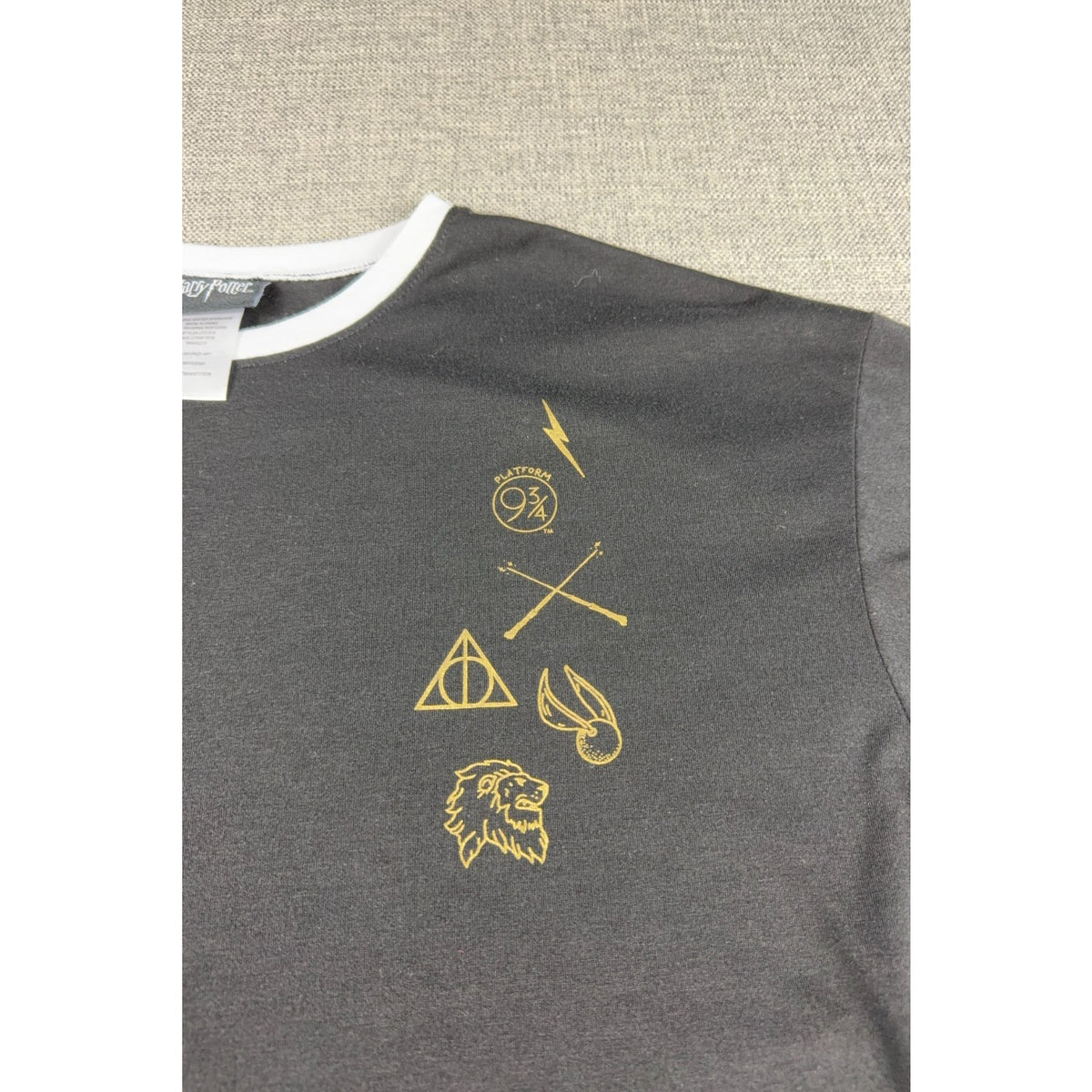 Harry Potter Platform 9¾ Black Gold Ringer Tee Gryffindor Quidditch Size L