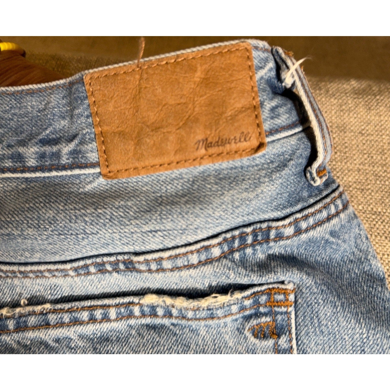 Madewell Low-Slung Baggy Jeans Womens 30 Hamburg Wash NS198 Raw Hem