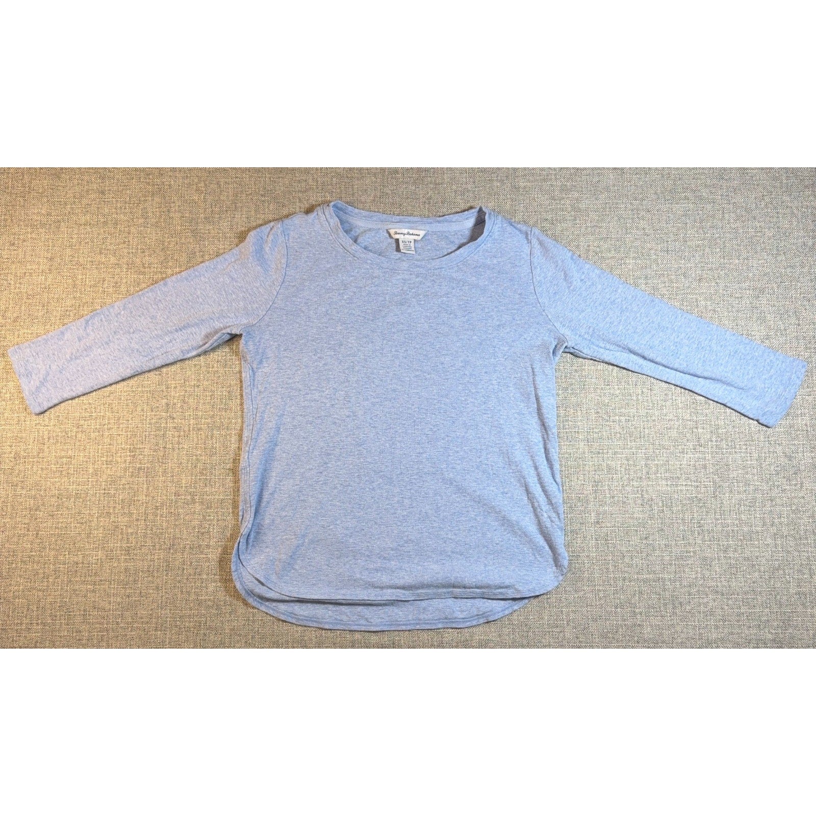 Tommy Bahama Women XS Gray 3/4 Sleeve Shirt Curved Hem Casual Knit Top