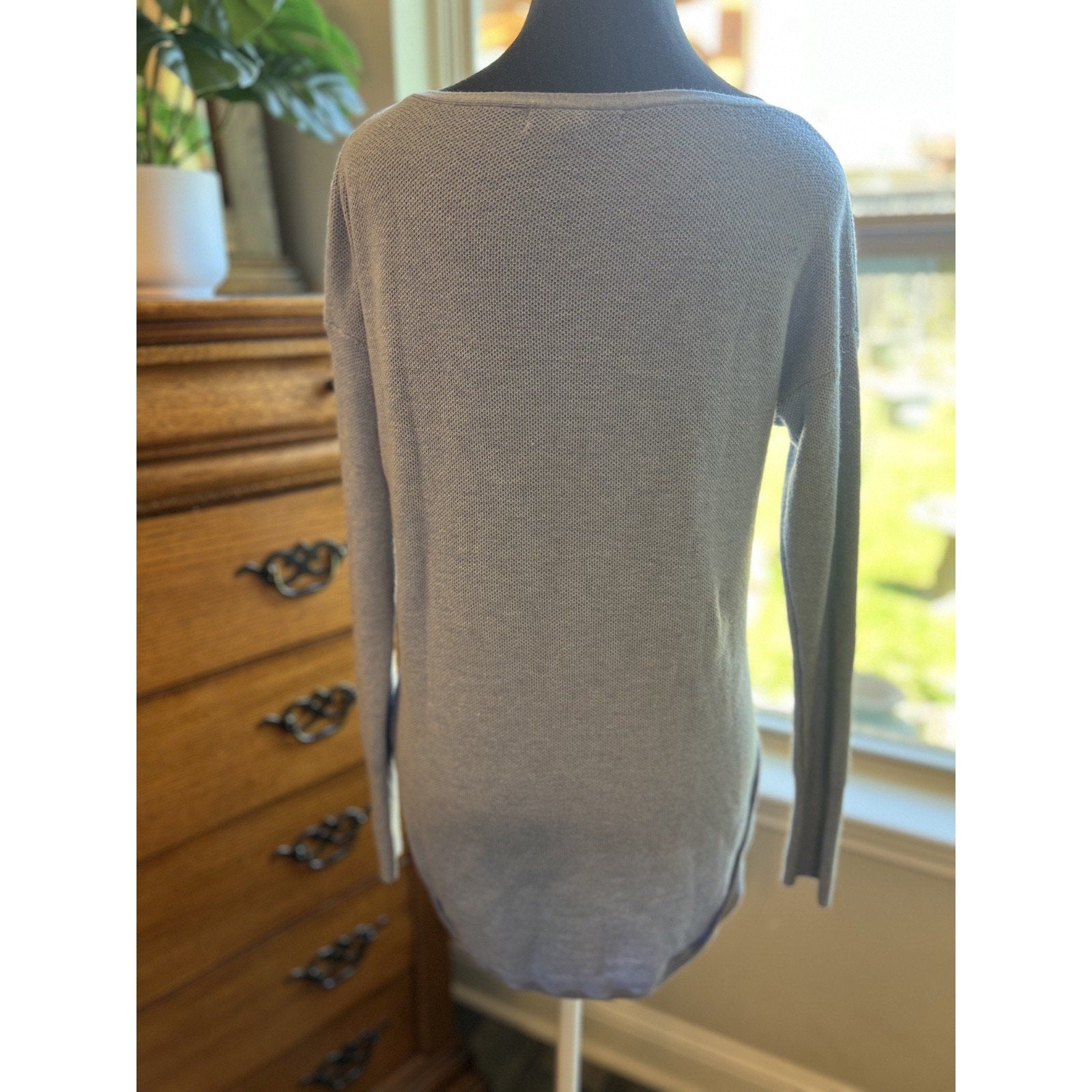 Banana Republic Textured Knit Sweater Womens Medium Purple Gray Boat Neck Side S