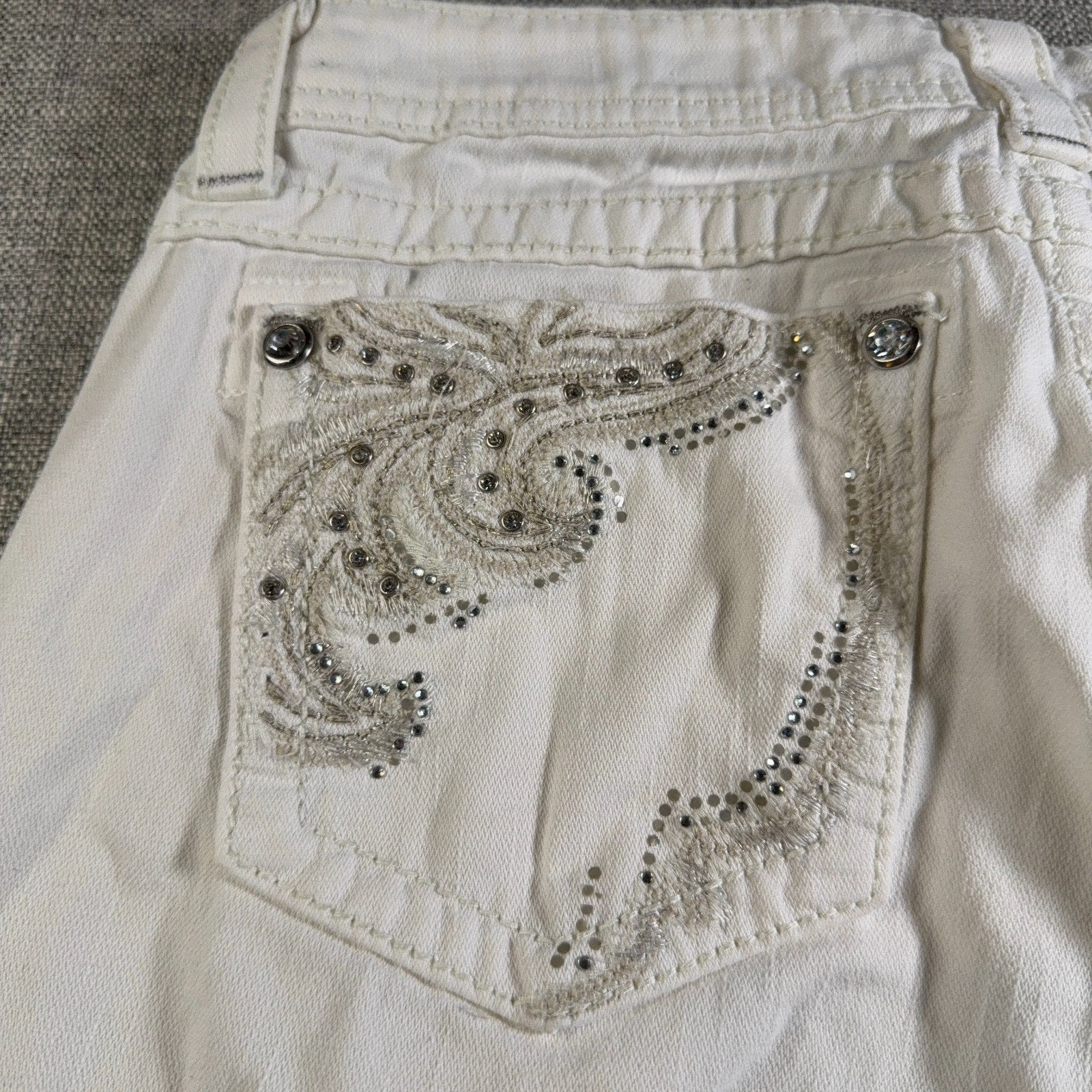 Miss Me Jeans Womens 30 White Cropped Skinny Rhinestone Embellished Flawed