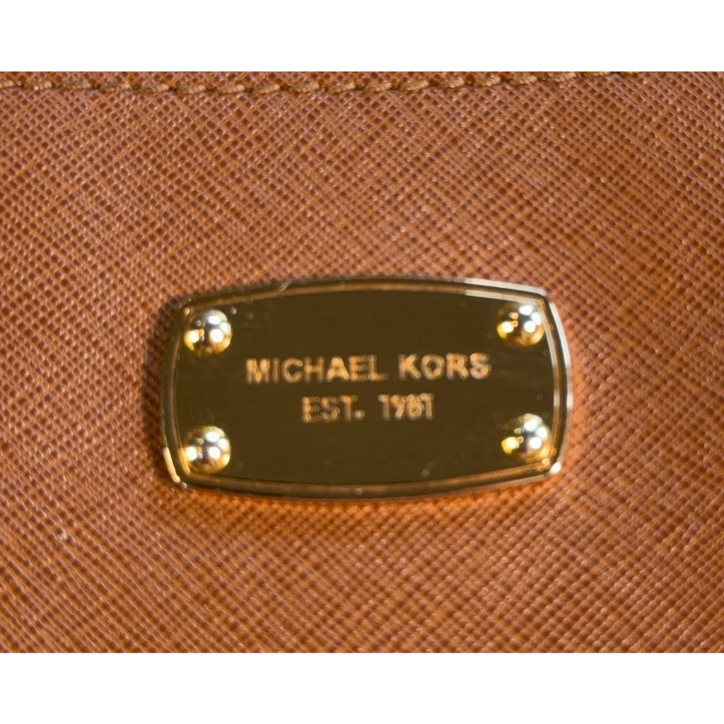Michael Kors Cindy LG Dome Crossbody Bag Brown Saffiano Leather 35S6GCPC3L