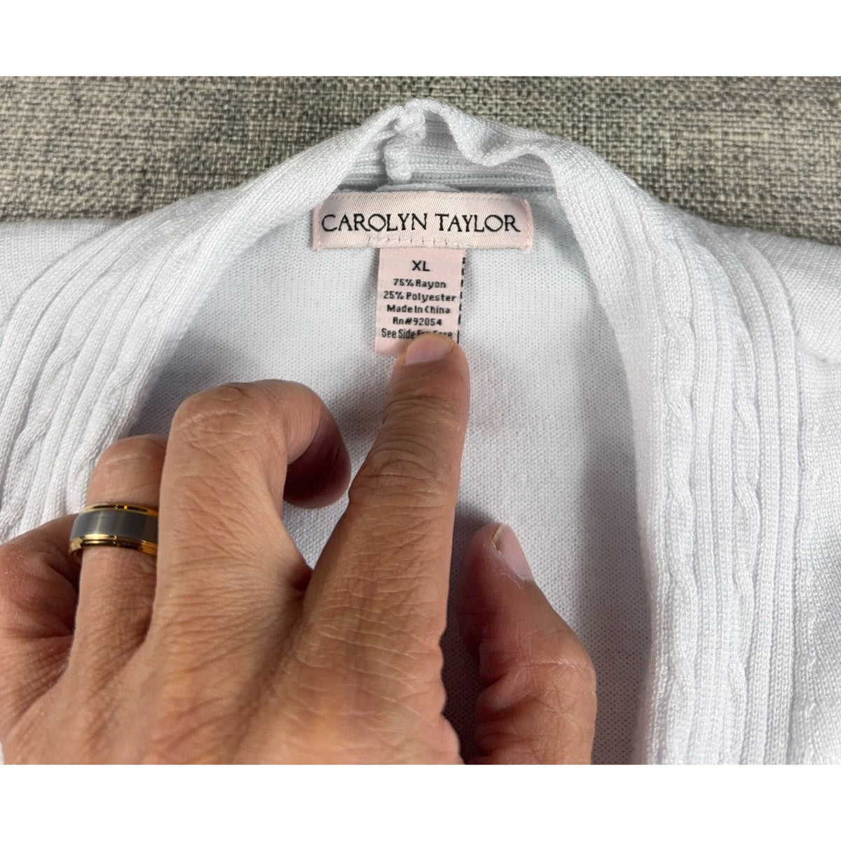Carolyn Taylor Cardigan XL White Open Front Long Sleeve Cable Trim Rayon Blend