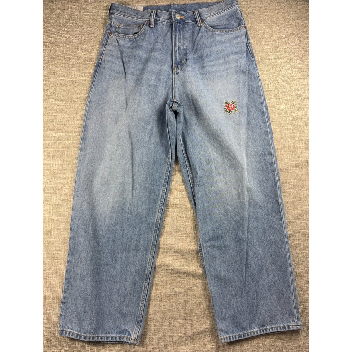 H&M Baggy Jeans Mens 34x32 Light Wash Custom Rose Embroidery Skater Y2K