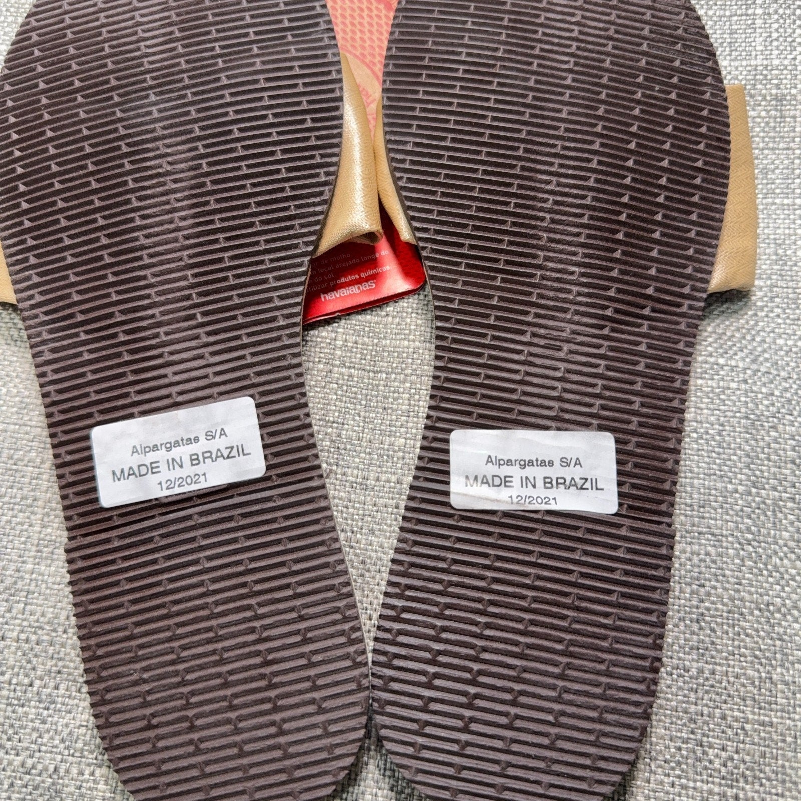Havaianas You St Tropez Lush Shine Bow Sandals Women 7/8 Sand Grey NWT