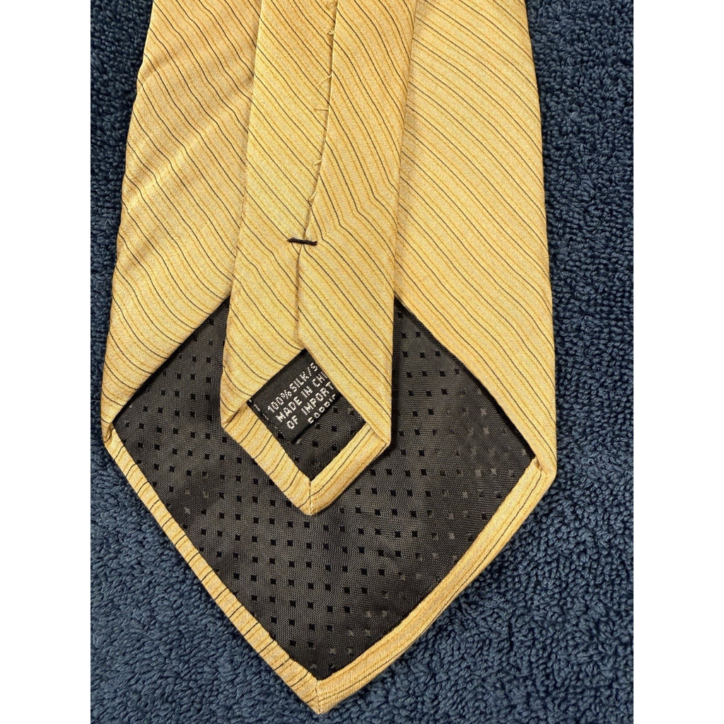 Lot of 4 Men’s Designer Neck Ties Bill Blass Silk Alexander Julian Apt 9