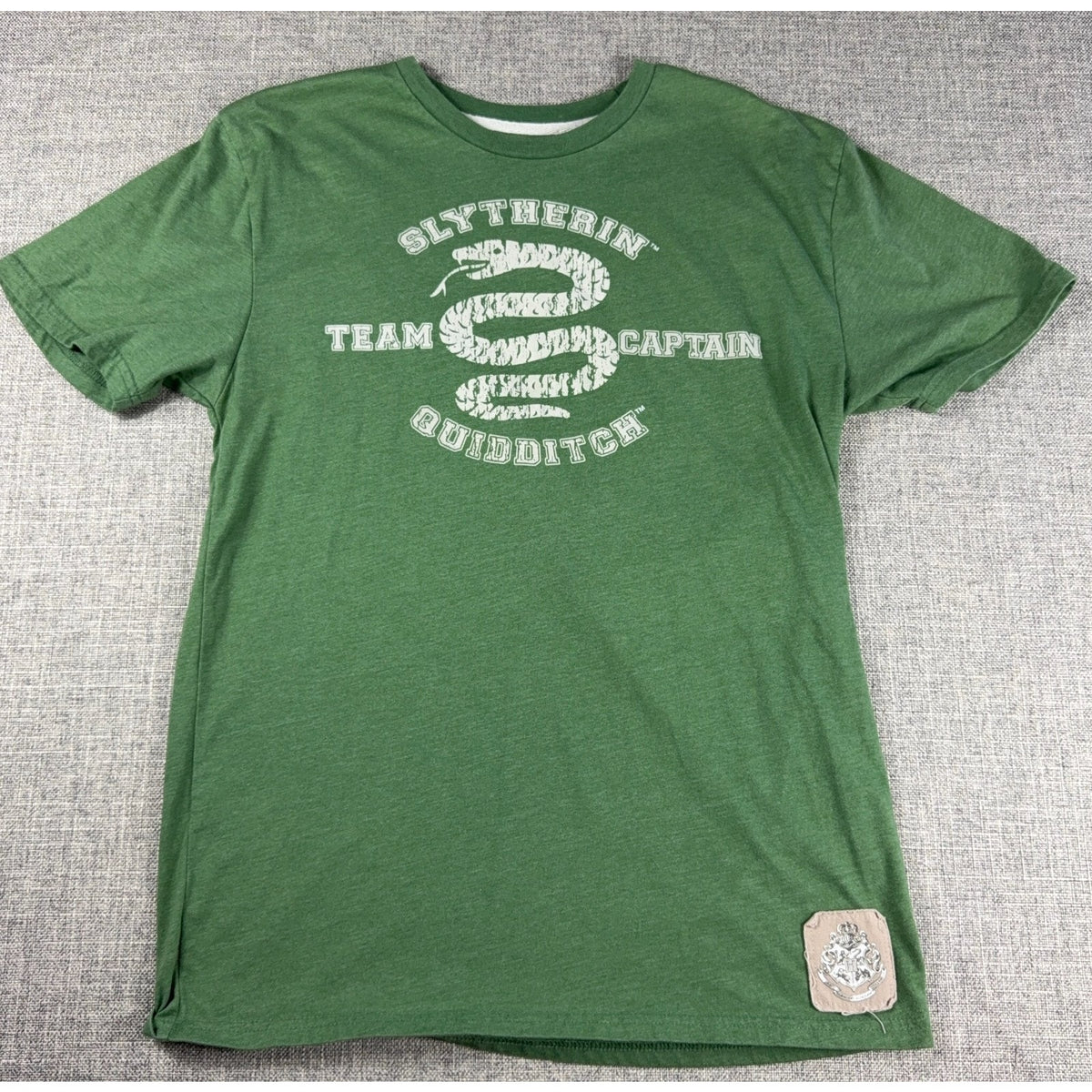 Harry Potter Slytherin Quidditch Team Captain Shirt M Universal Studios Green