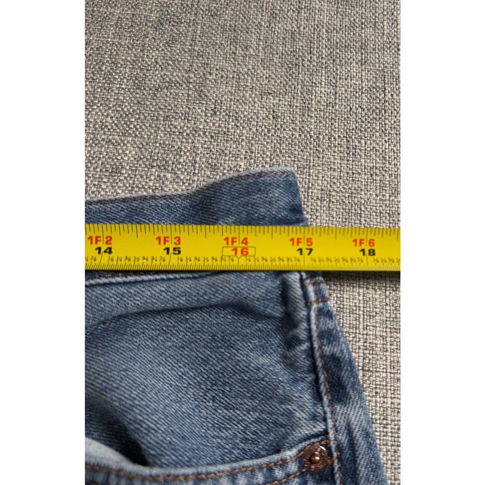 Levi's 505 Regular Fit Jeans Mens 34x32 Light Wash Straight Leg 100% Cotton