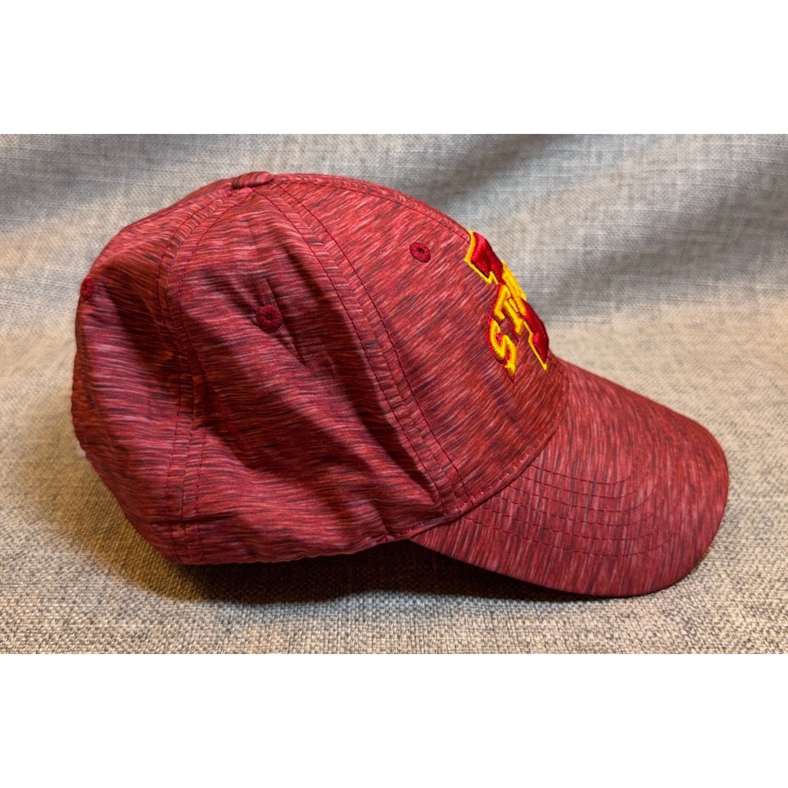 Iowa State Cyclones Cap Red Heather Adjustable Embroidered NCAA College Hat