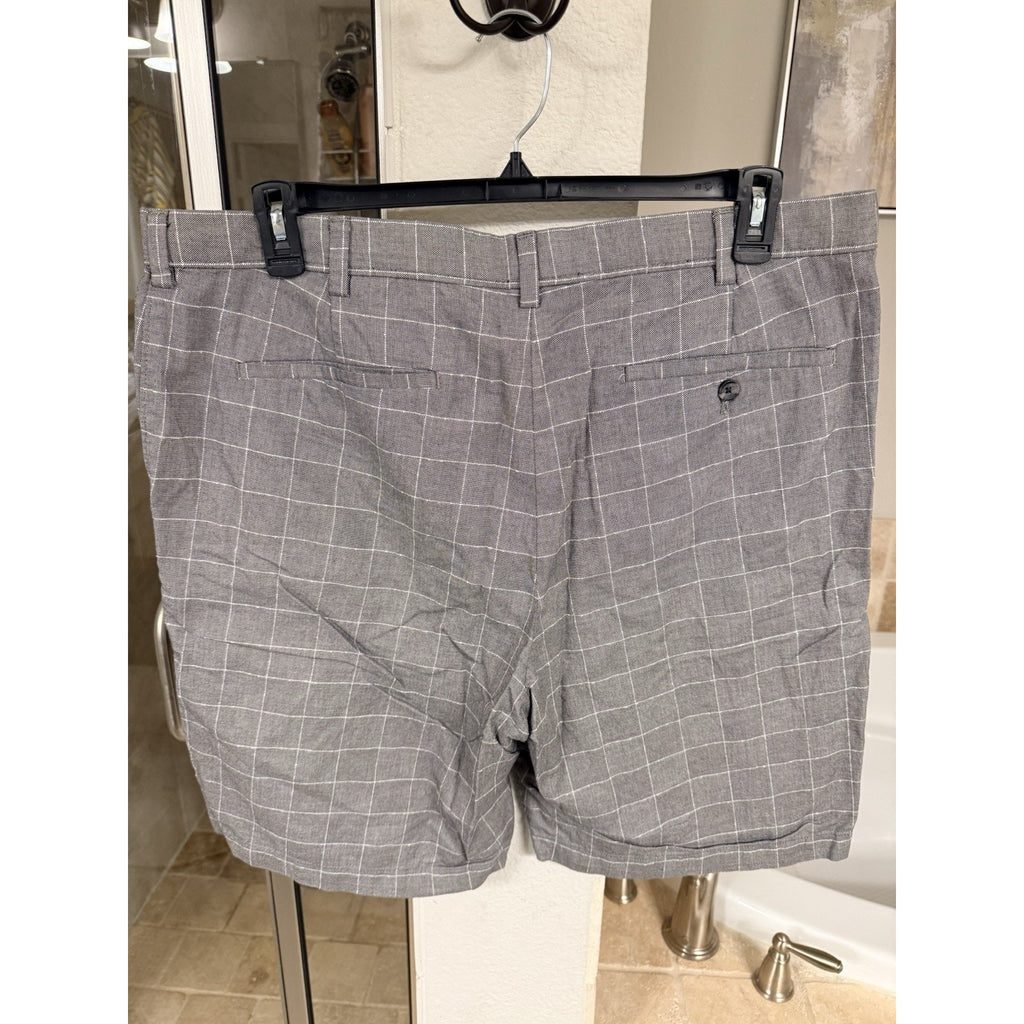 Banana Republic Emerson Shorts Men’s 38 Lot of 2 Blue & Windowpane Casual Golf