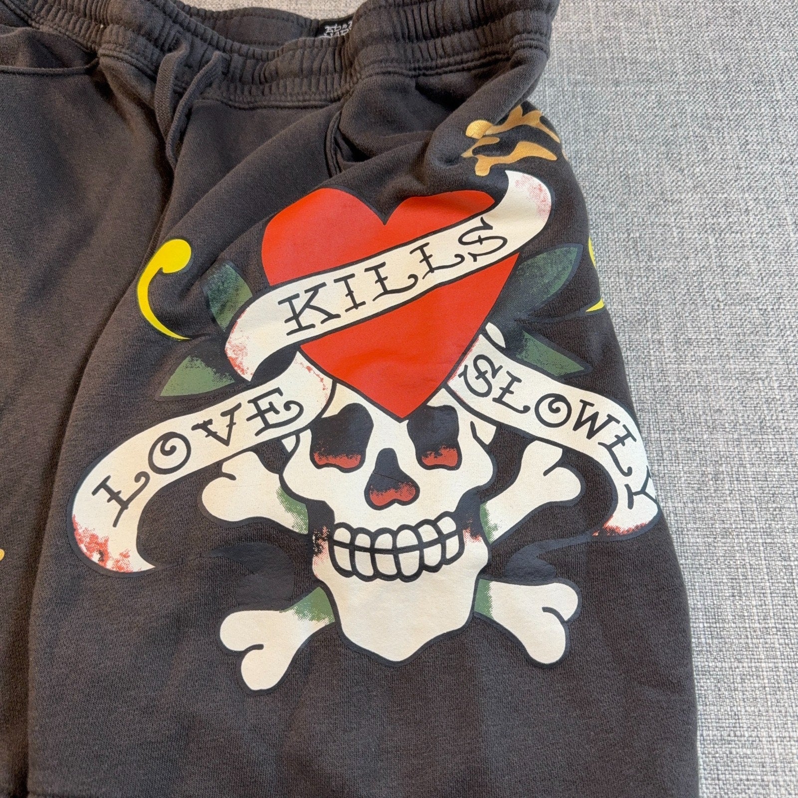 Ed Hardy Shorts Mens Medium Brown Graphic Sweat Shorts Kills Love Slowly Skull