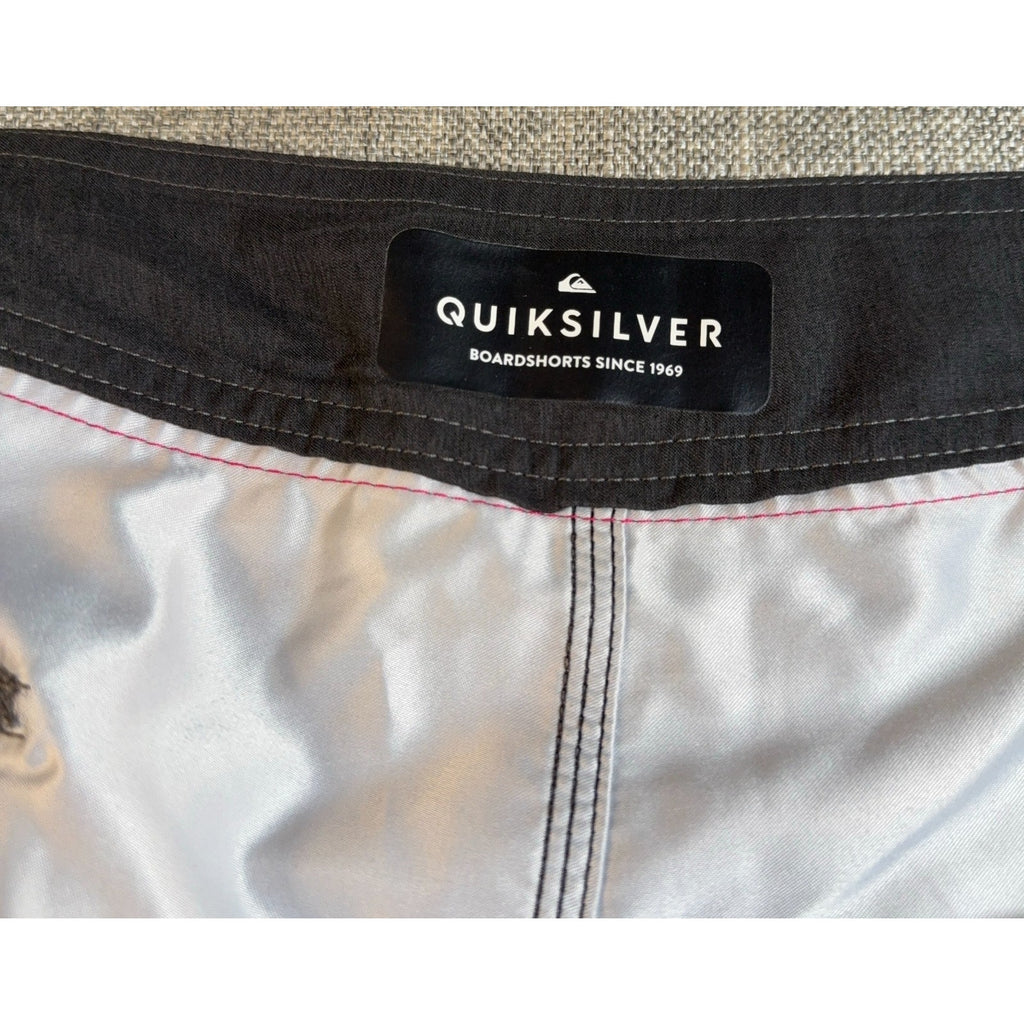 Quiksilver Boardshorts Mens 40 Tropical Floral Swim Trunks Black Neon Surf