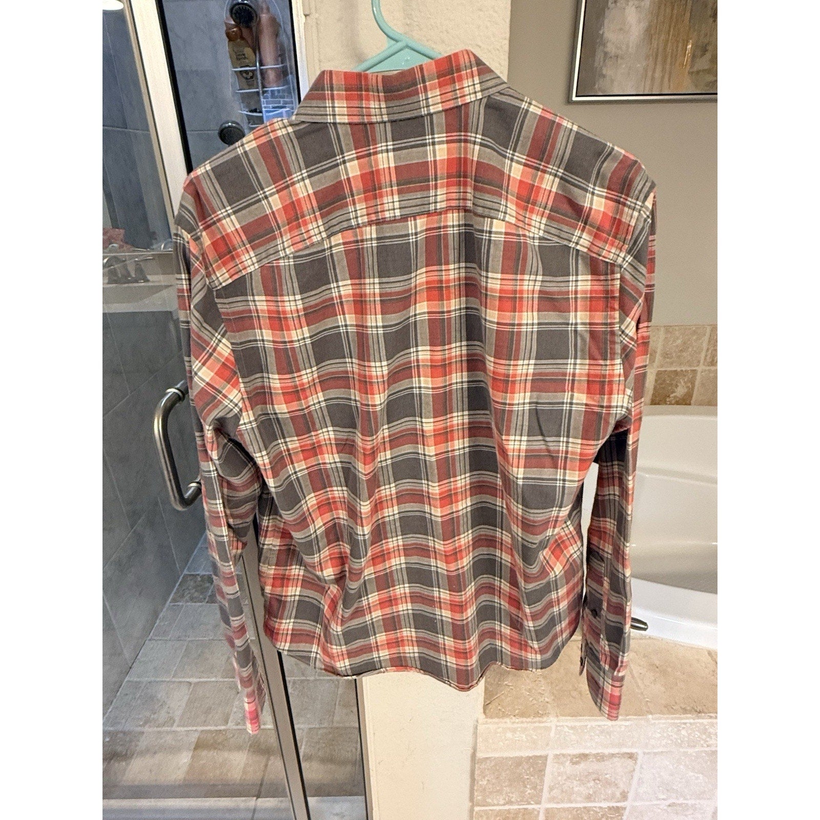 UNTUCKit Plaid Button Down Shirt Mens Medium Red Gray Cotton Casual