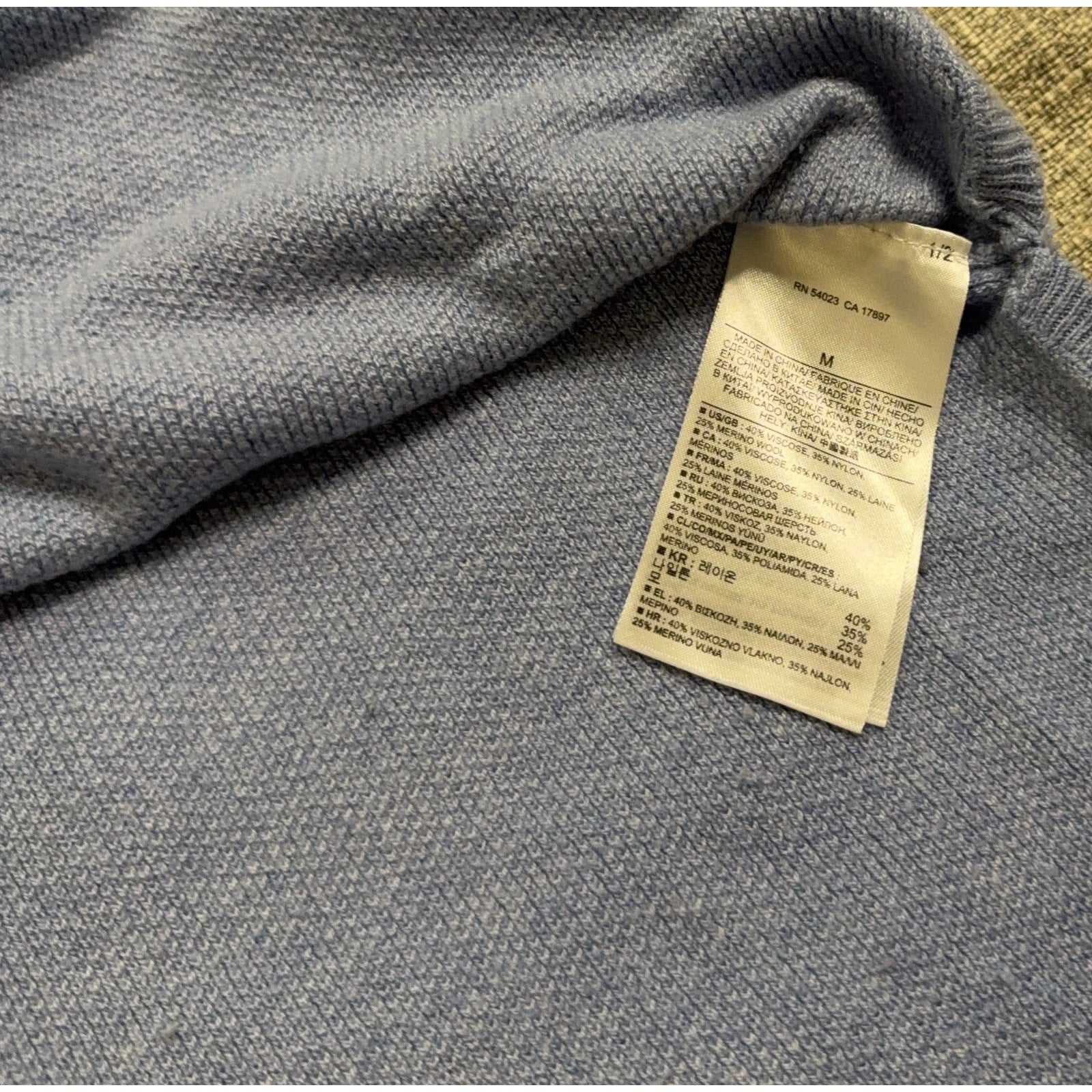 Banana Republic Women’s M Blue Merino Wool Blend Lightweight Sweater Long Sleeve