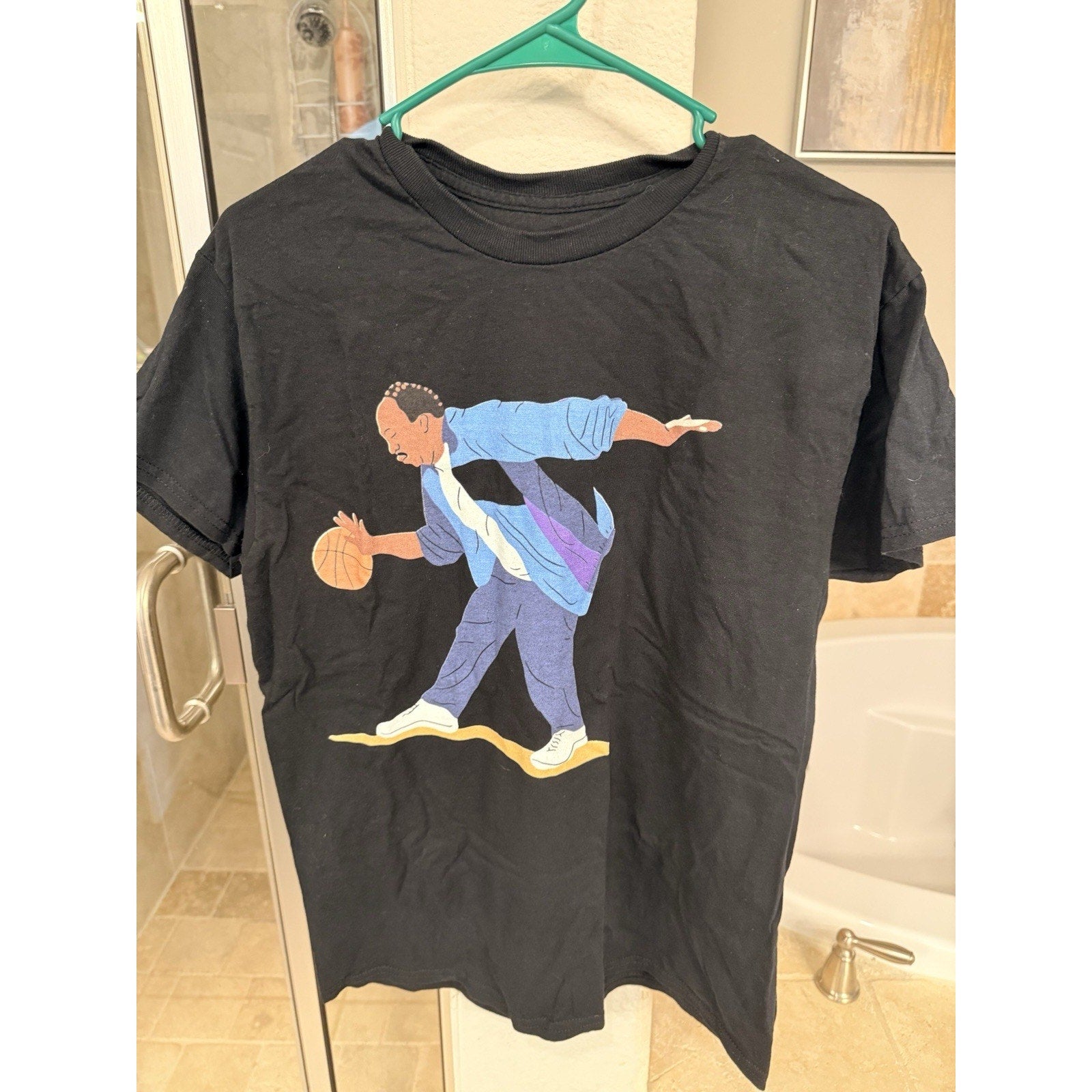 Basketball Graphic T Shirt Large Black Artistic Streetwear Graphic Tee