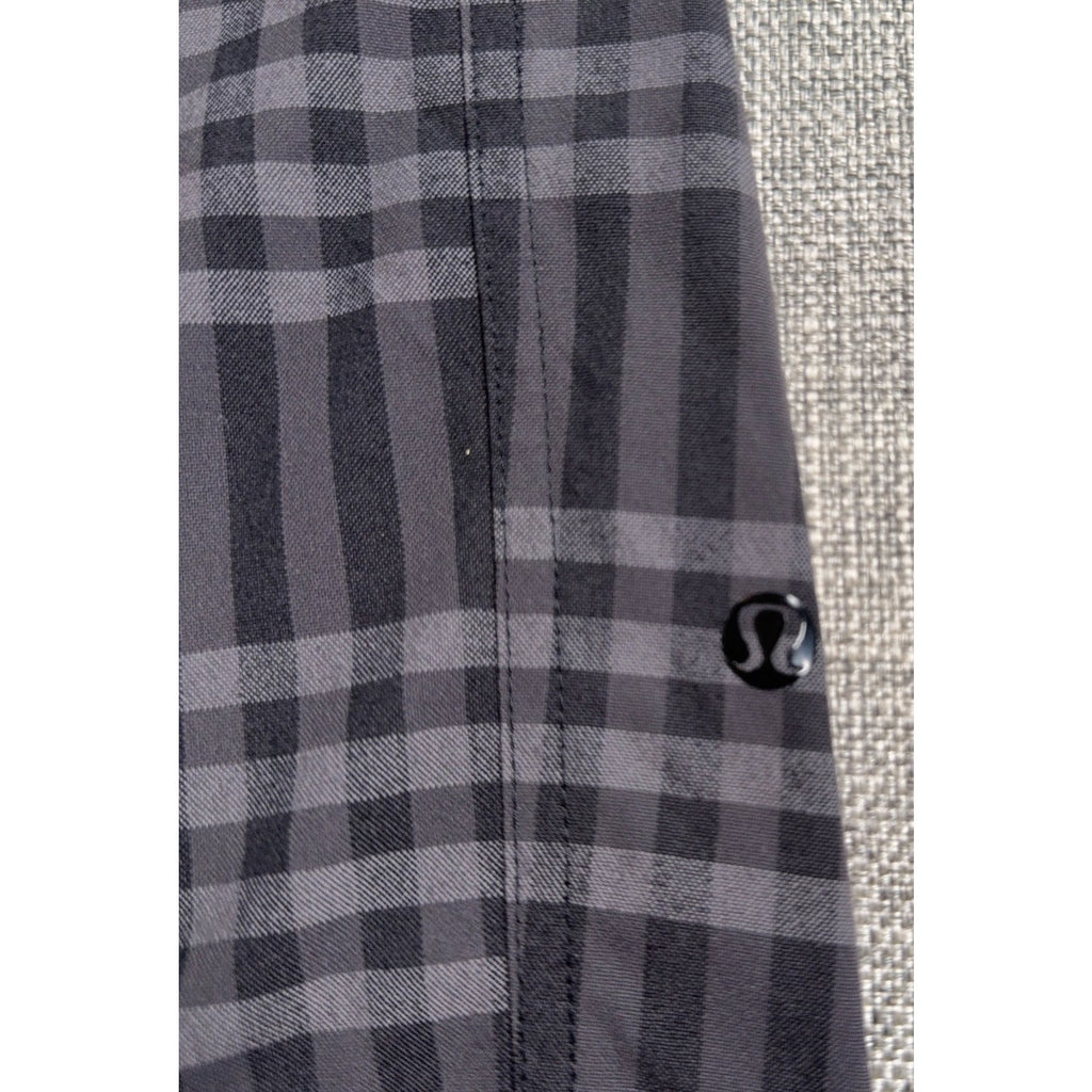 Lululemon Men’s Shorts 32 Gray Plaid Golf Athletic Stretch Nylon 10.5” Inseam