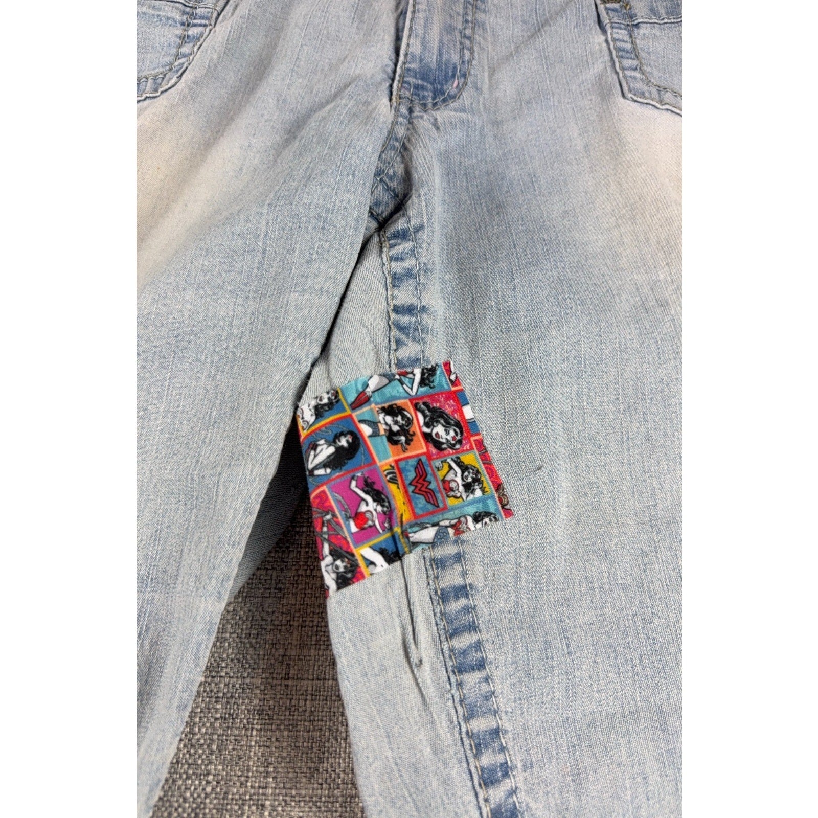 Angels Y2K Light Wash Cuffed Capri Jeans Custom Comic Patch Wide Leg 39 Waist