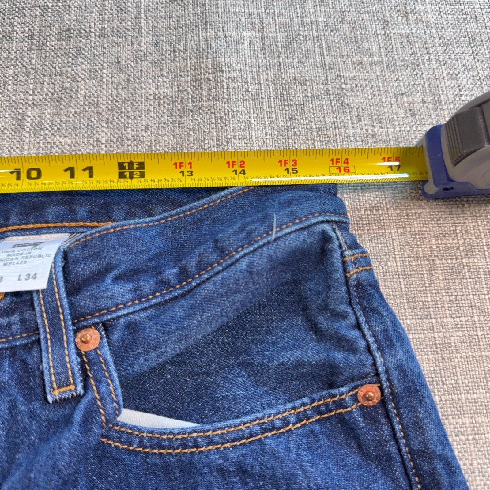 Levi’s 501 Jeans Mens 33x34 Tag 33x31 Actual Blue Button Fly 100% Cotton Denim
