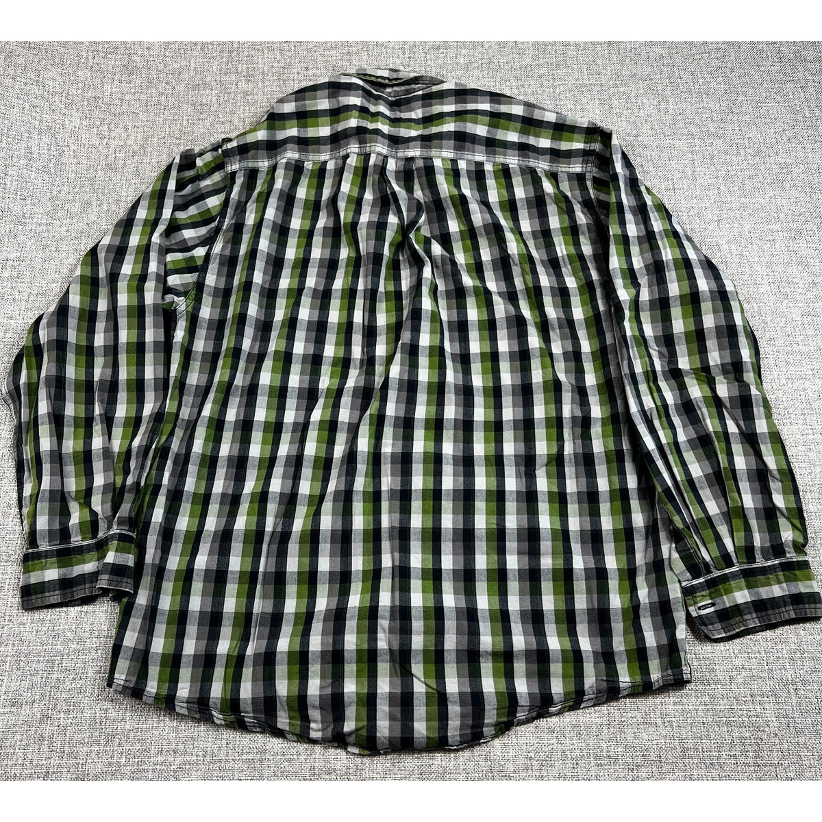 Lot 2 Carhartt S218 Plaid Shirts Mens M Regular Long Sleeve Workwear