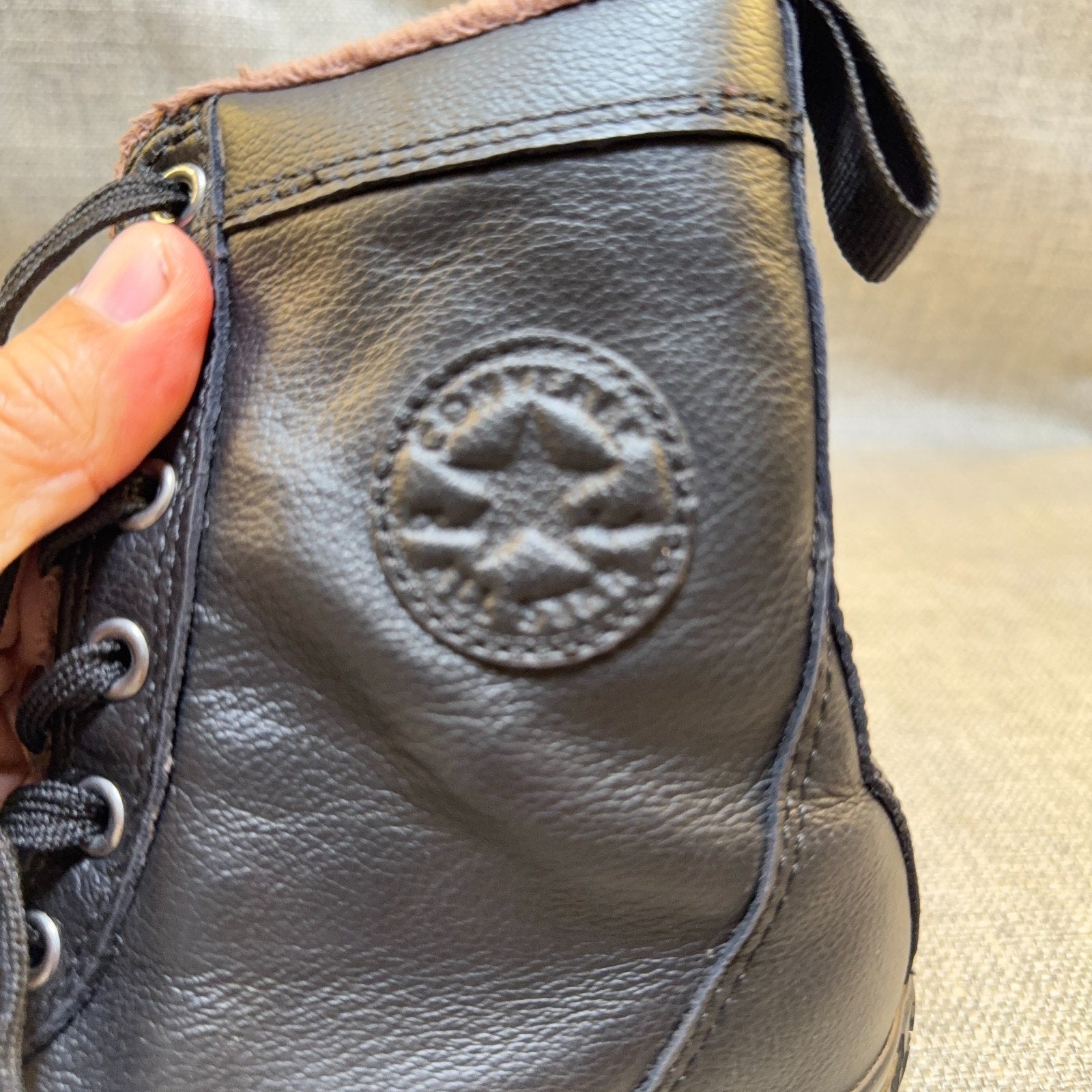 Converse Chuck Taylor Leather Fur Hi Rise Boots Black 553387C Size 4 Zip