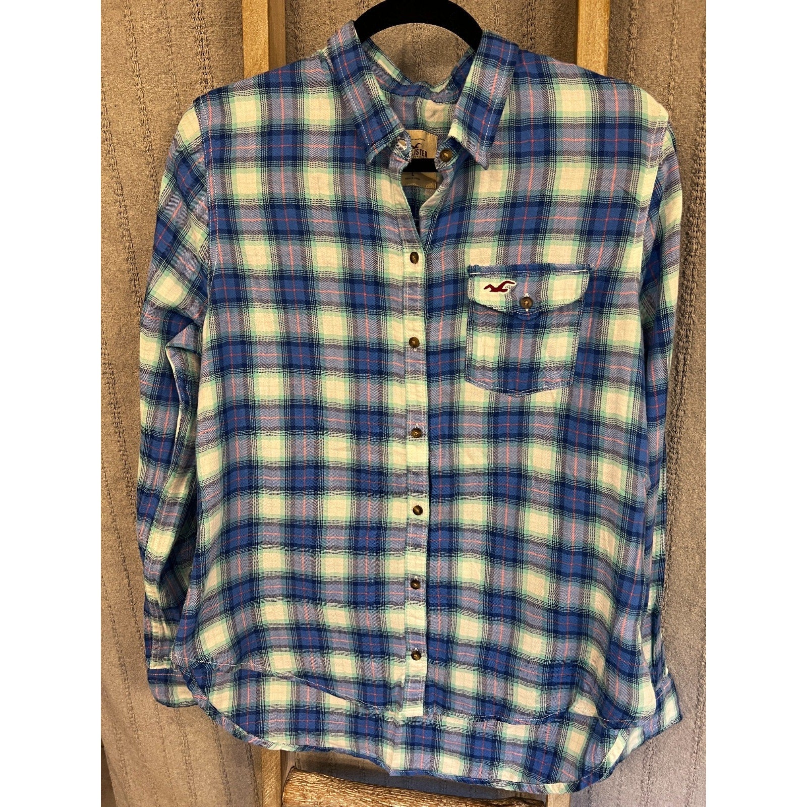 Hollister Womens Large Blue Plaid Flannel Shirt Button Front Pocket Logo Cotton