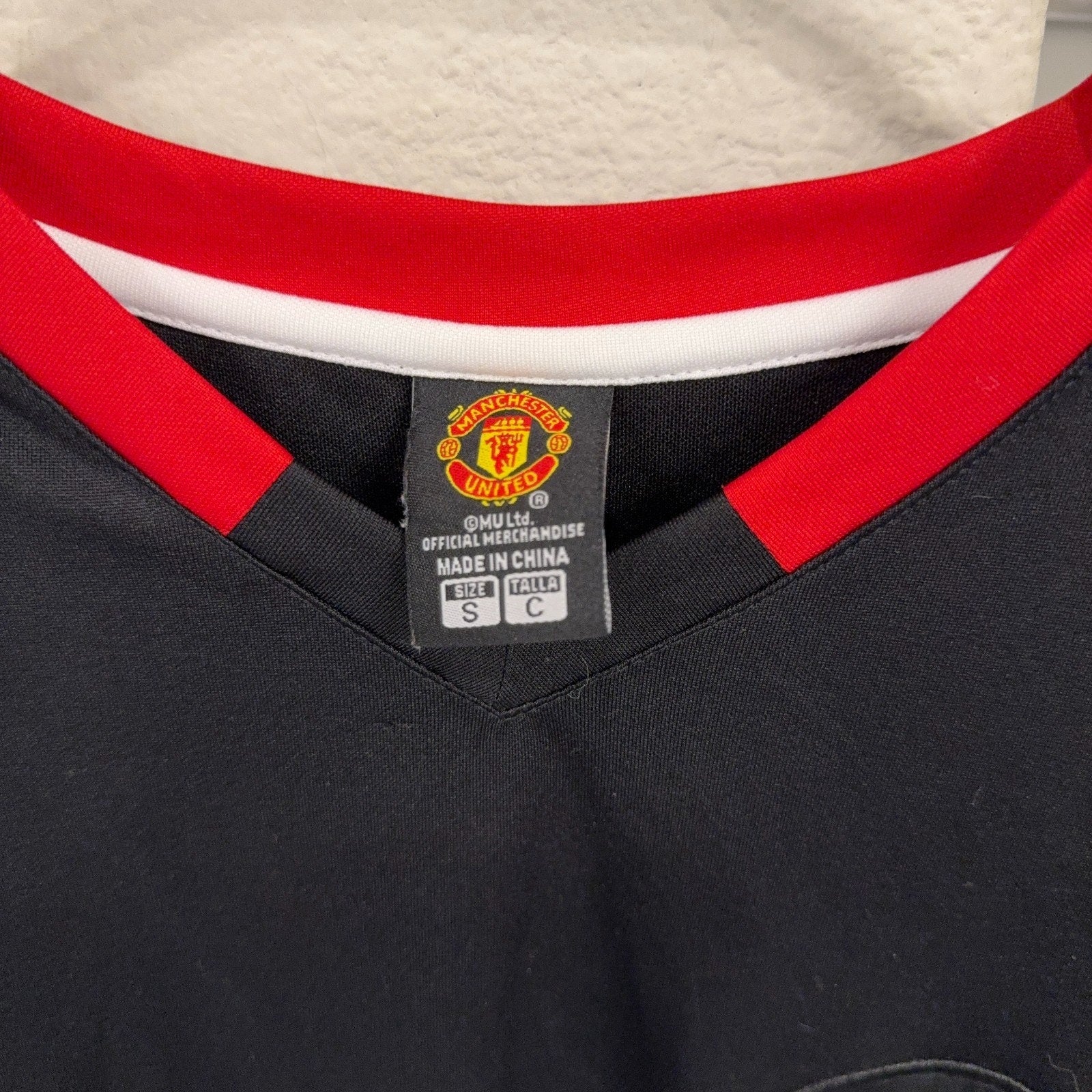 Manchester United Soccer Jersey Mens Small Black Red Football Shirt EPL Fan Top