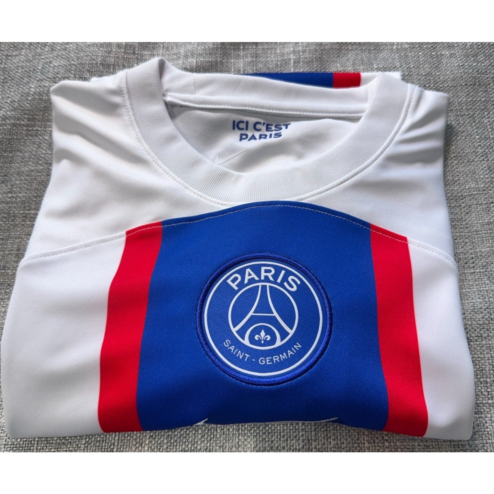 Nike PSG Paris Saint-Germain 2022/23 Third Jersey Men M NWT DN2716-101