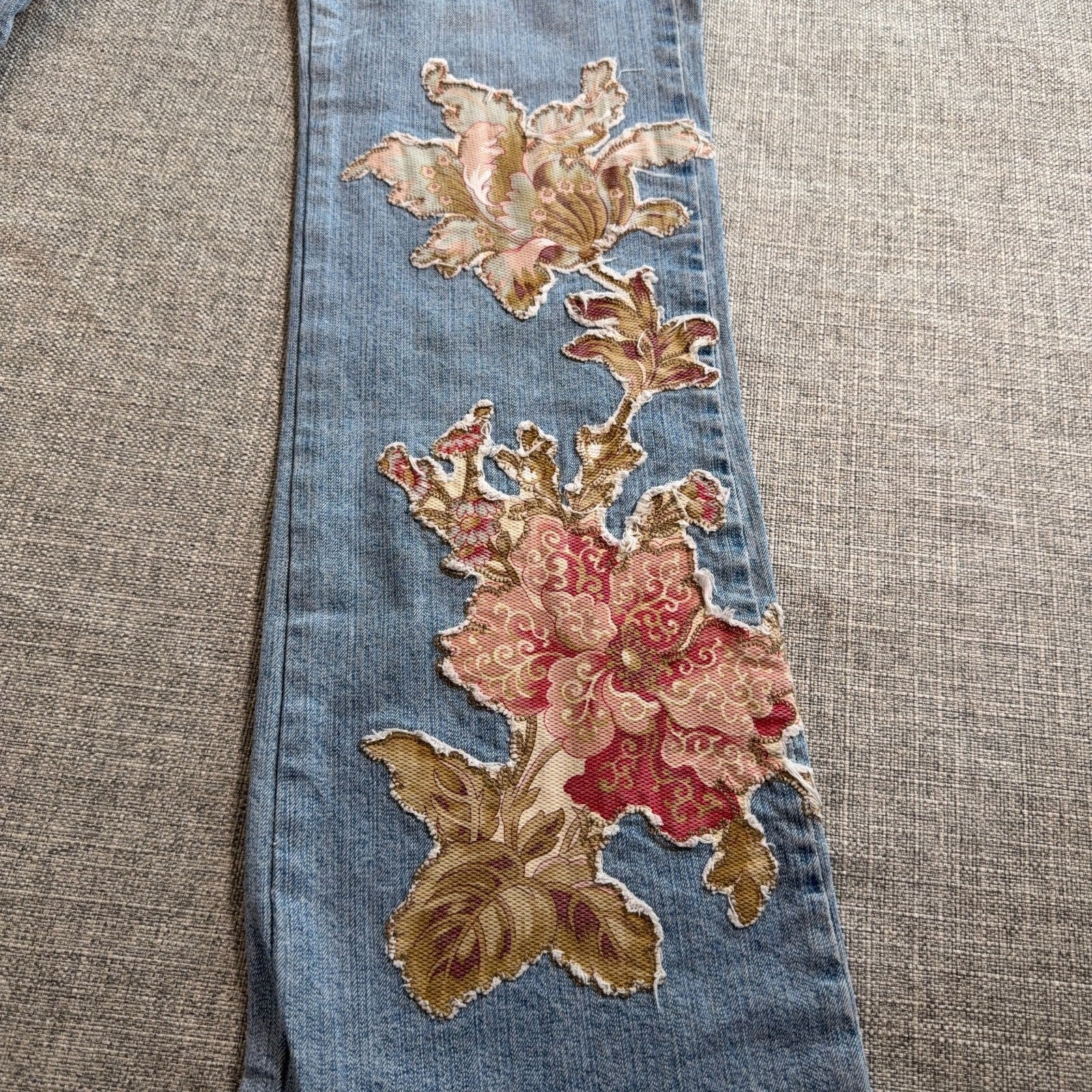 Z Cavaricci Jeans Womens 31/32 Light Wash Floral Applique Y2K Boho Flare Raw Hem
