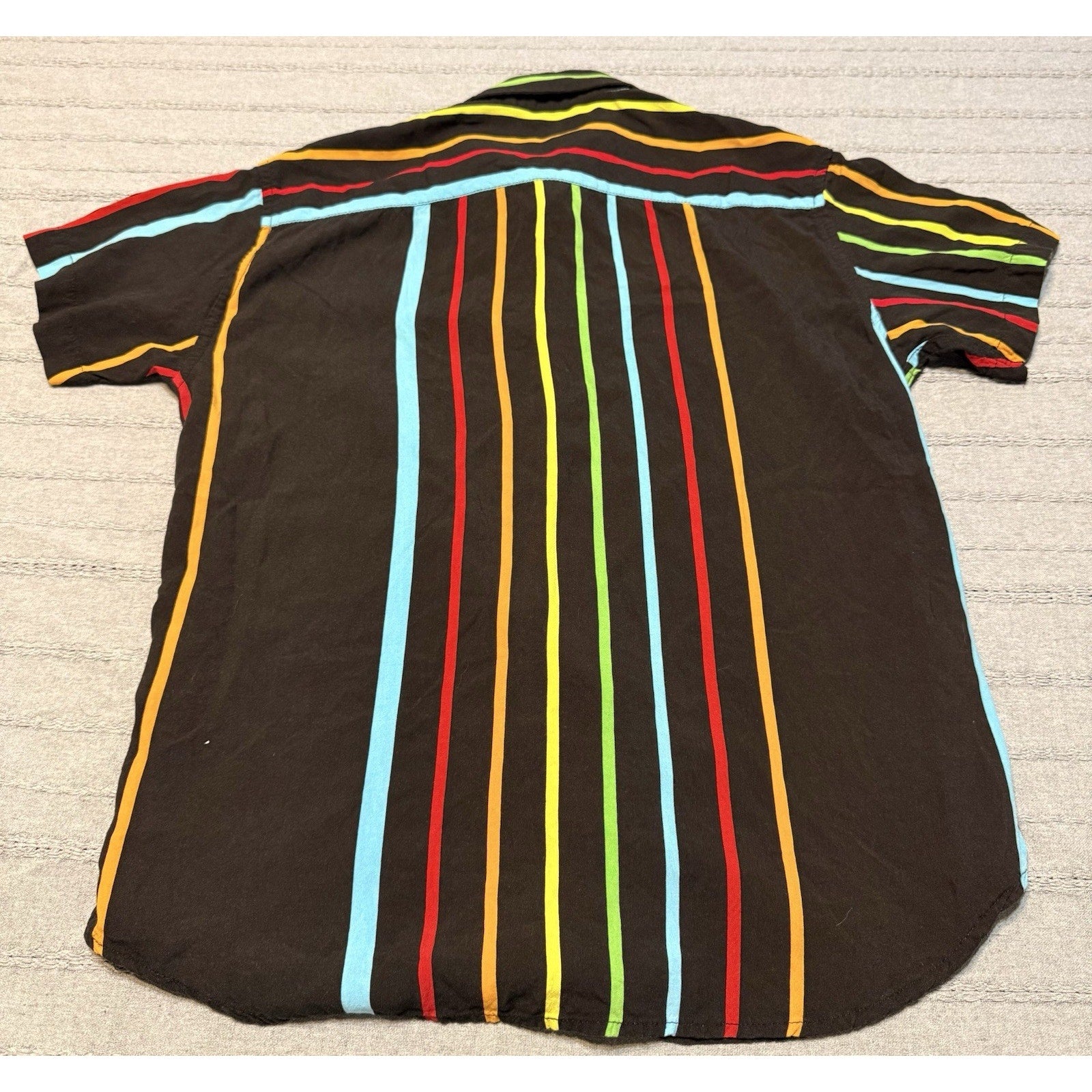2 Men’s Button Up Shirts Medium Striped Short Sleeve Summer Vacation Bundle