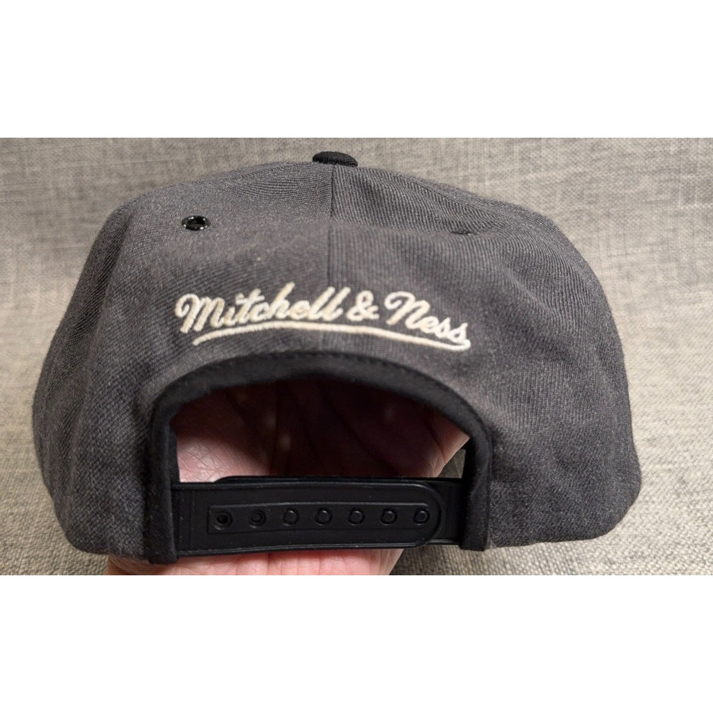 Mitchell & Ness Brooklyn Nets NBA Gray Black B Logo Snapback Hat Cap