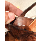b.o.c Womens Brown Leather Thong Sandals Size 9M Embossed Floral Comfort Shoes