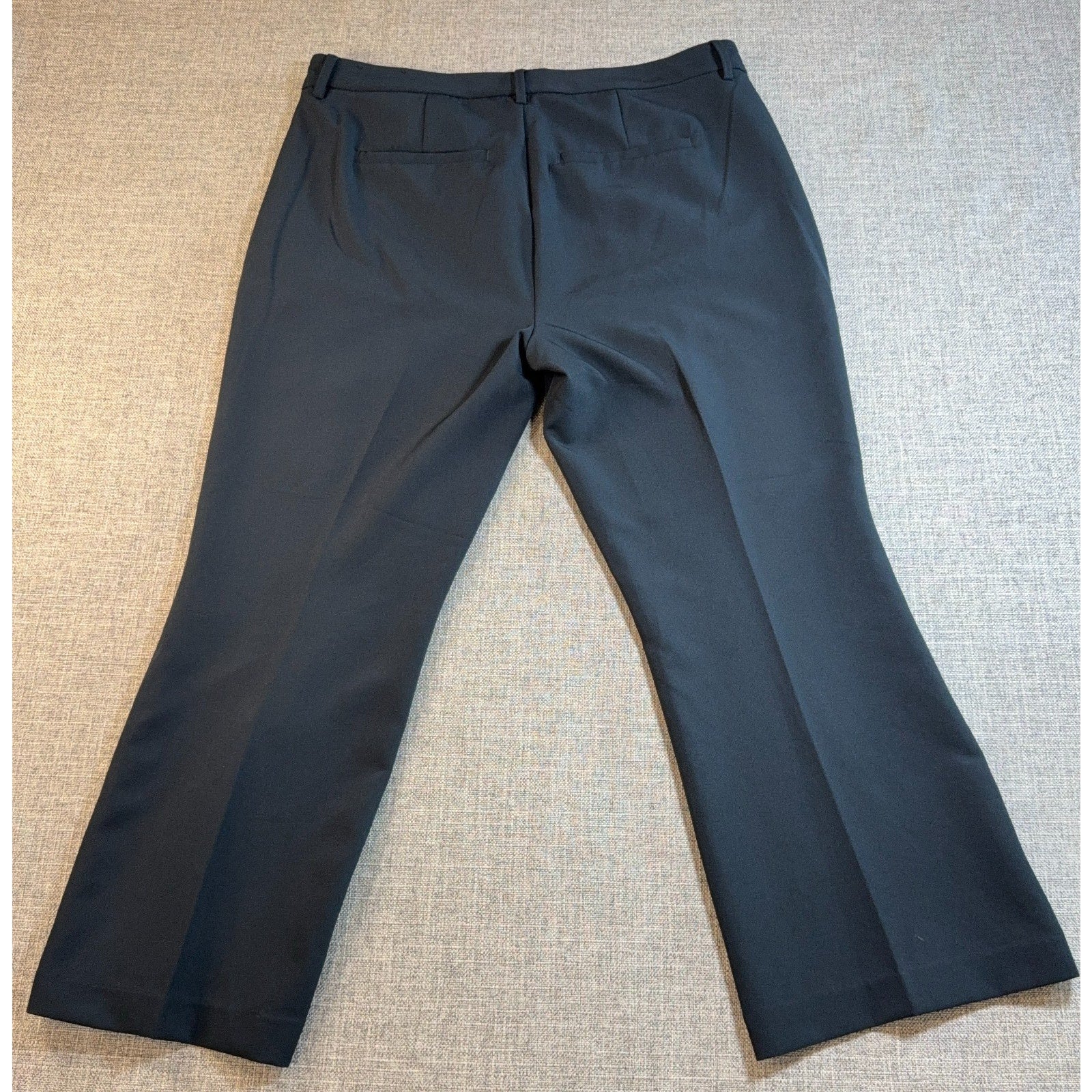 Liverpool Los Angeles Womens 14/32 Black Cropped Flare Dress Pants Stretch Flaw