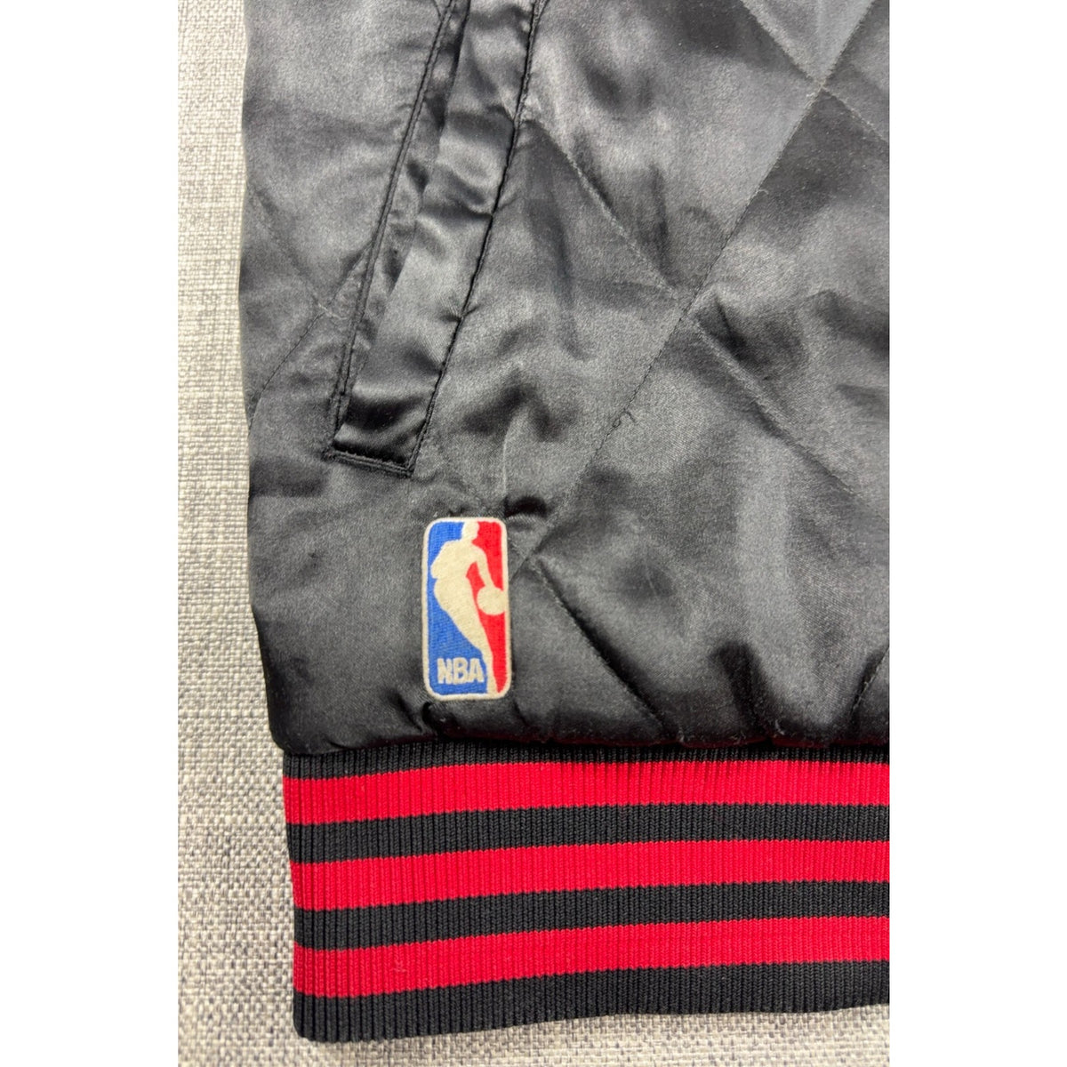Adidas Chicago Bulls NBA Quilted Satin Bomber Jacket Black Red L 2013 Trefoil