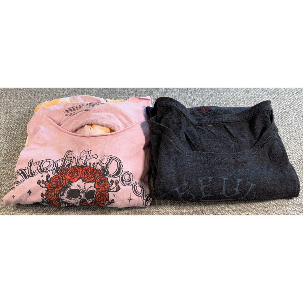 2 Grateful Dead Women’s Graphic Tee Bundle Tie Dye Stealie Skull Tops L XL