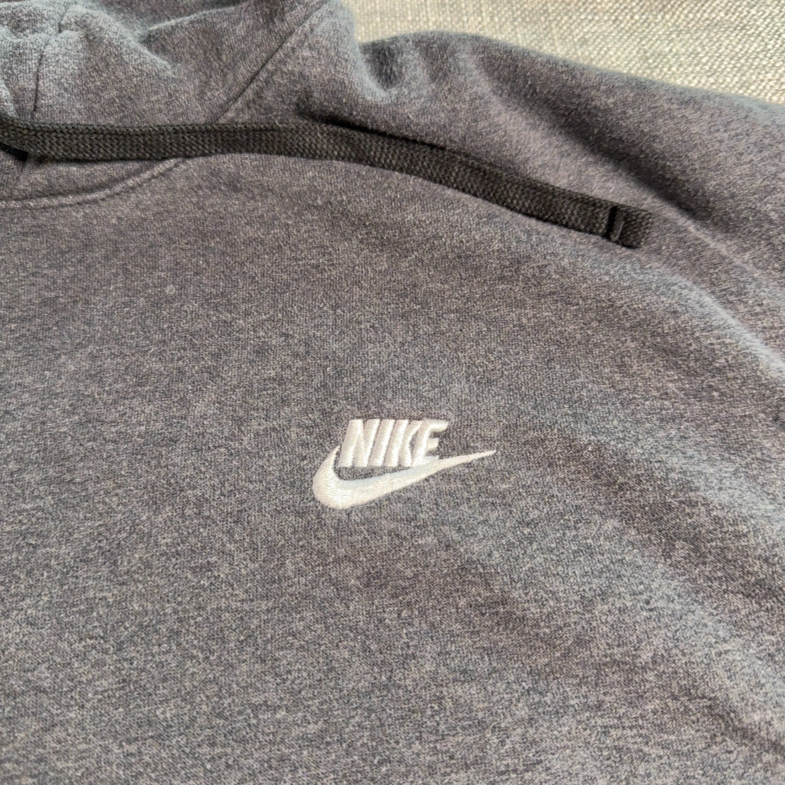 Nike Club Fleece Hoodie Mens XL Gray Pullover Sweatshirt Swoosh BV2654-071